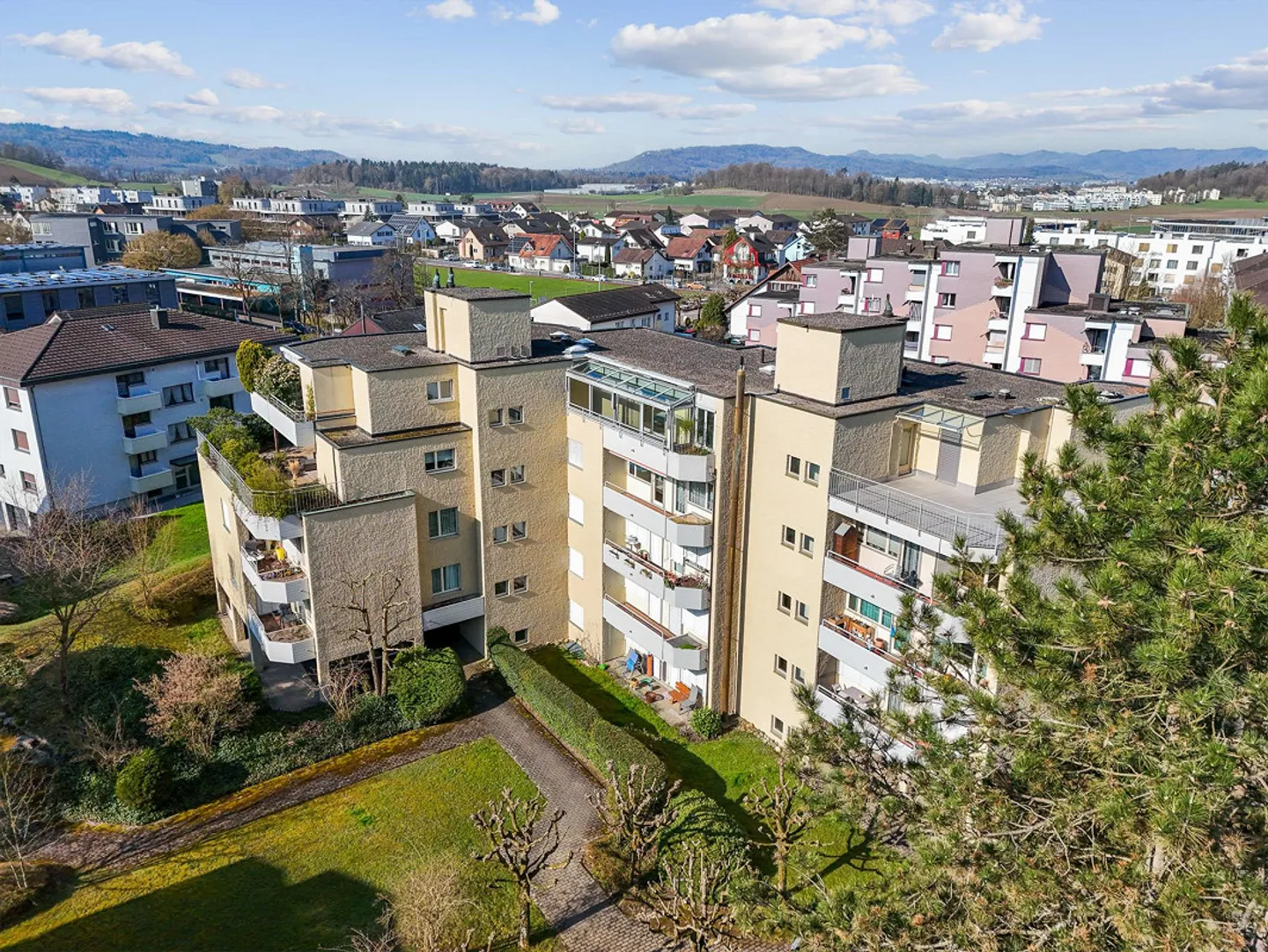 Sunny apartment in a central location - Photo 12 of 12