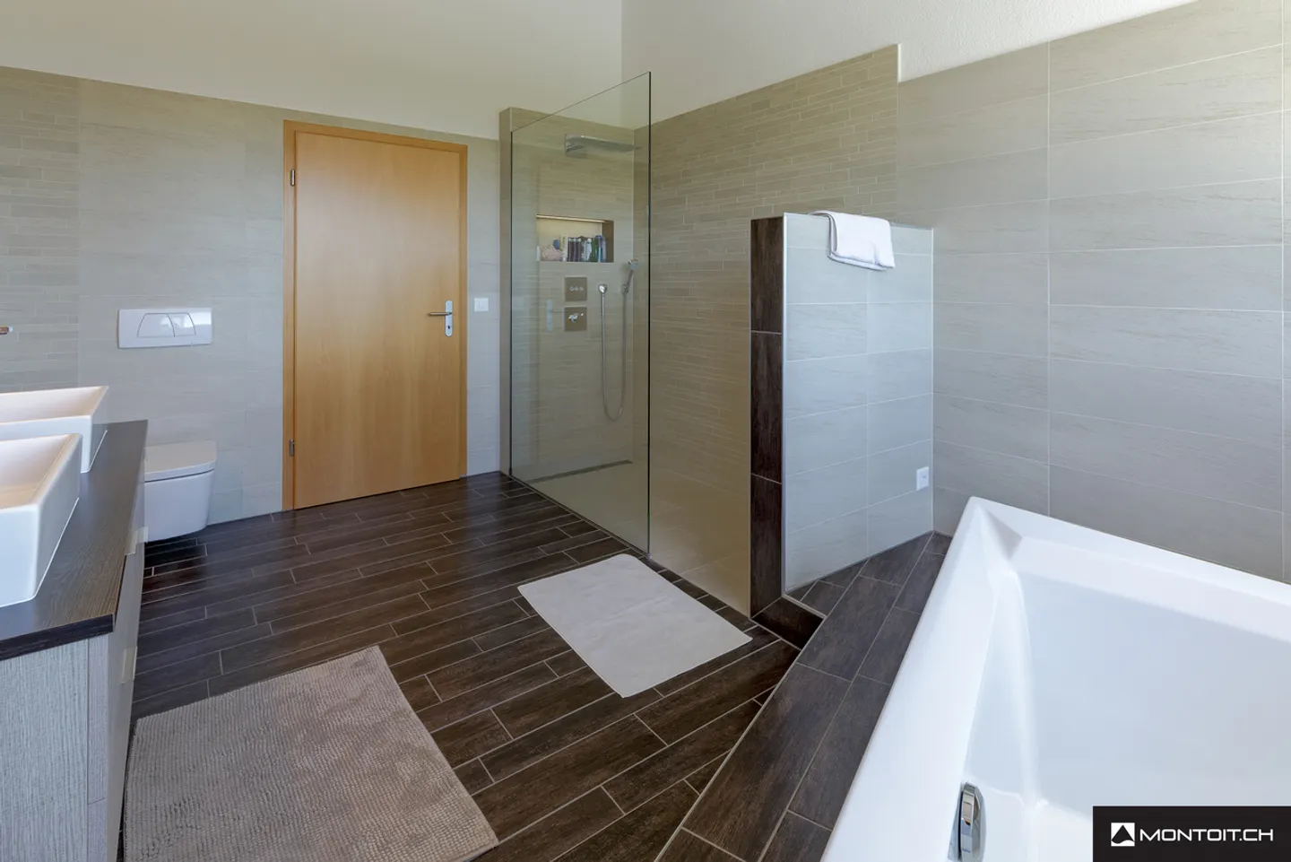 Payerne, for sale, modern individual villa of 250 m2 with swimming pool - Photo 14 of 17