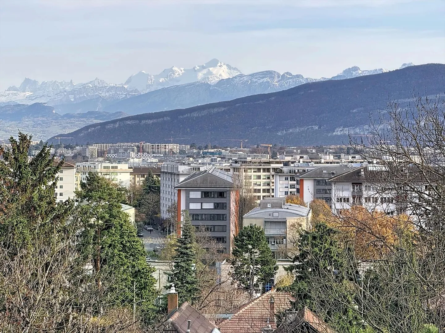 «Sehr schöne moderne Wohnung mit großem Balkon und freiem Blick» - Foto 2 von 9