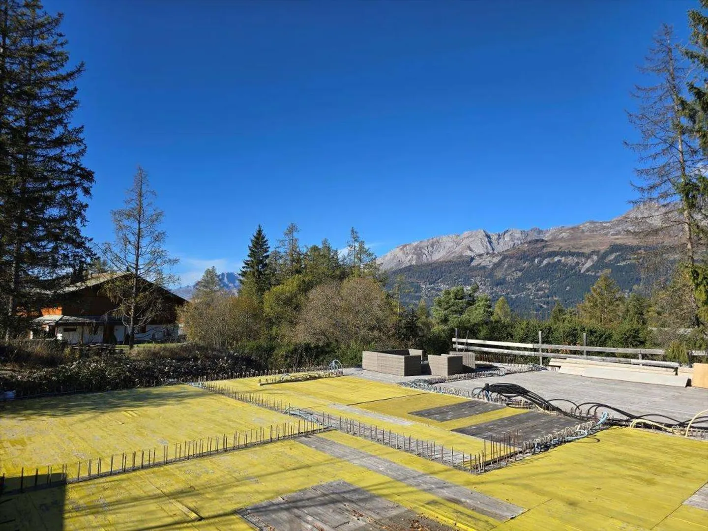 Chalet 8.5 rooms in Crans-Montana - Photo 3 of 5