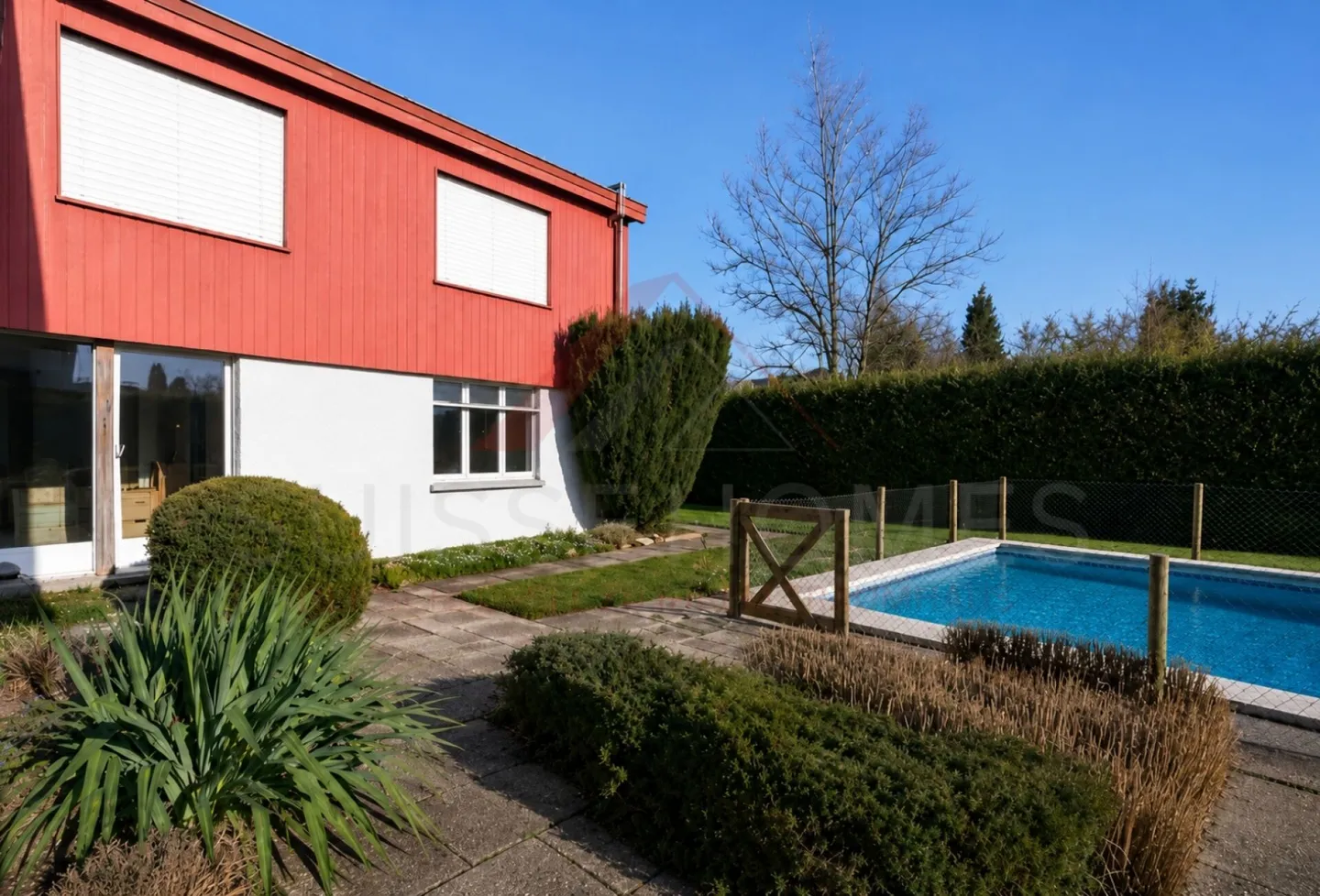 Exclusive single-family house with pool, sauna, lake view and 1,443 m² plot in Gerolfingen - Photo 4 of 24