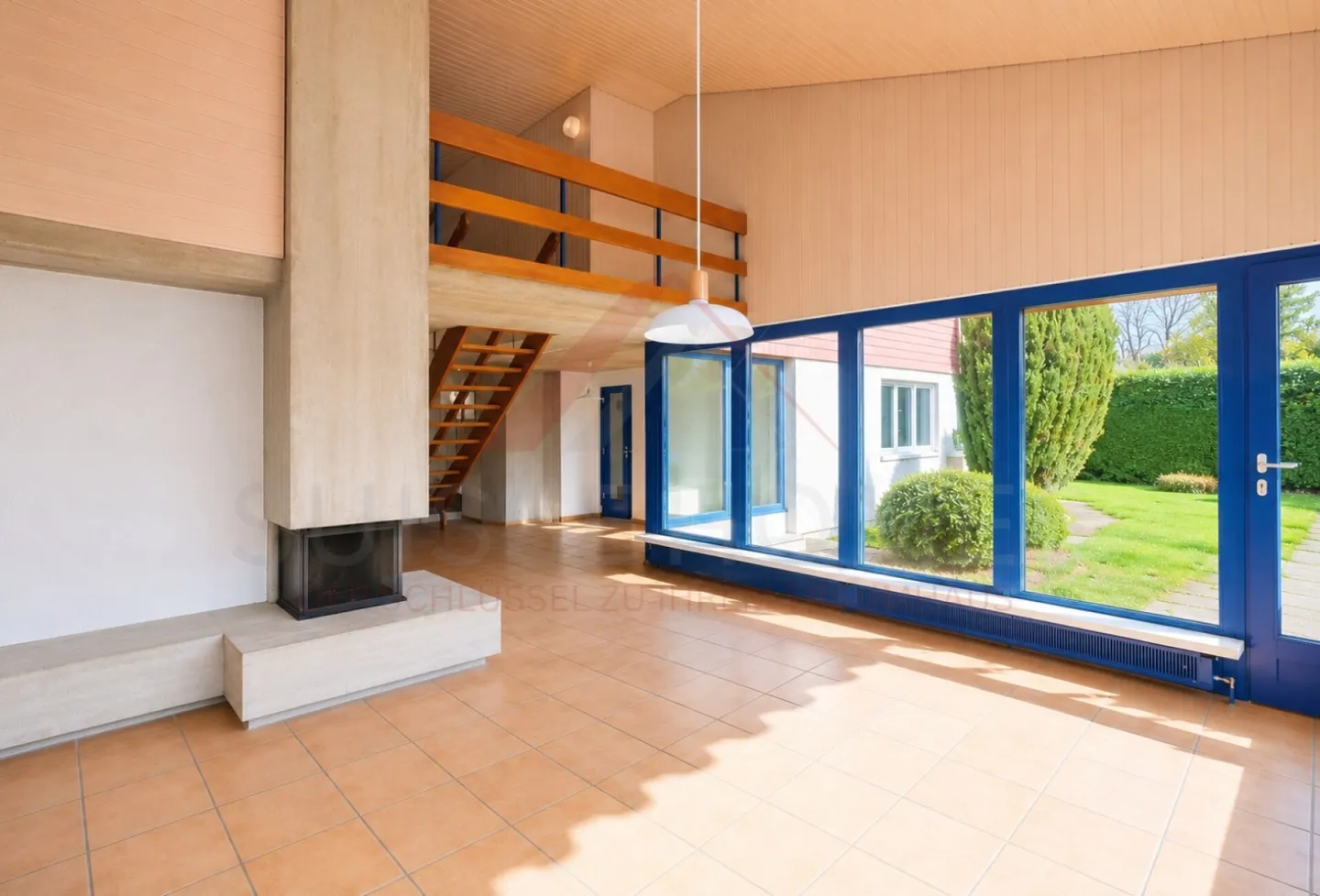 Exclusive single-family house with pool, sauna, lake view and 1,443 m² plot in Gerolfingen - Photo 6 of 24