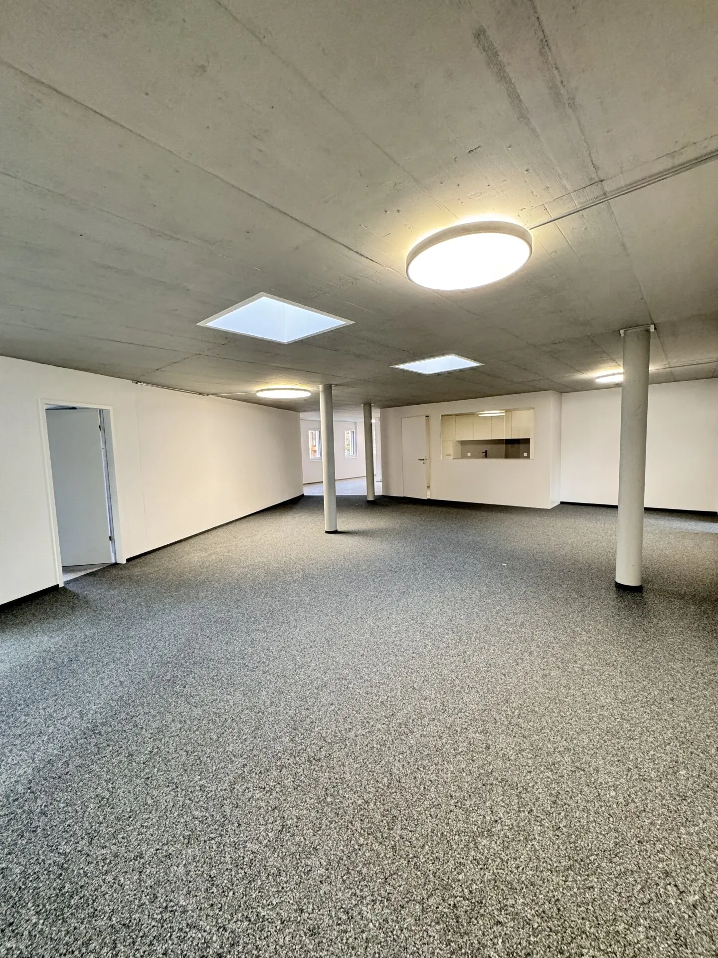 Repräsentative Büro- / Praxis- / Gewerbefläche - Foto 3 von 19