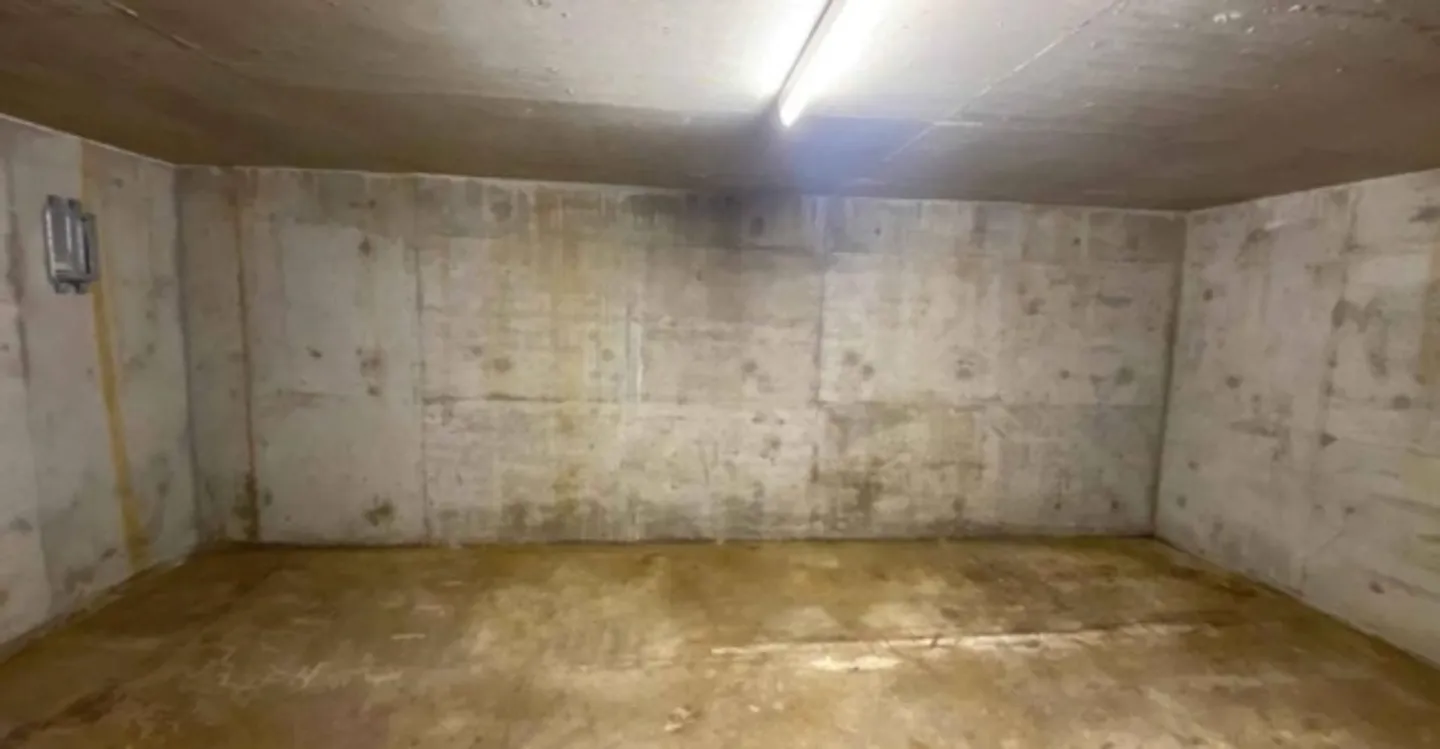 Storage Space in Local S-Sol - Photo 2 of 11