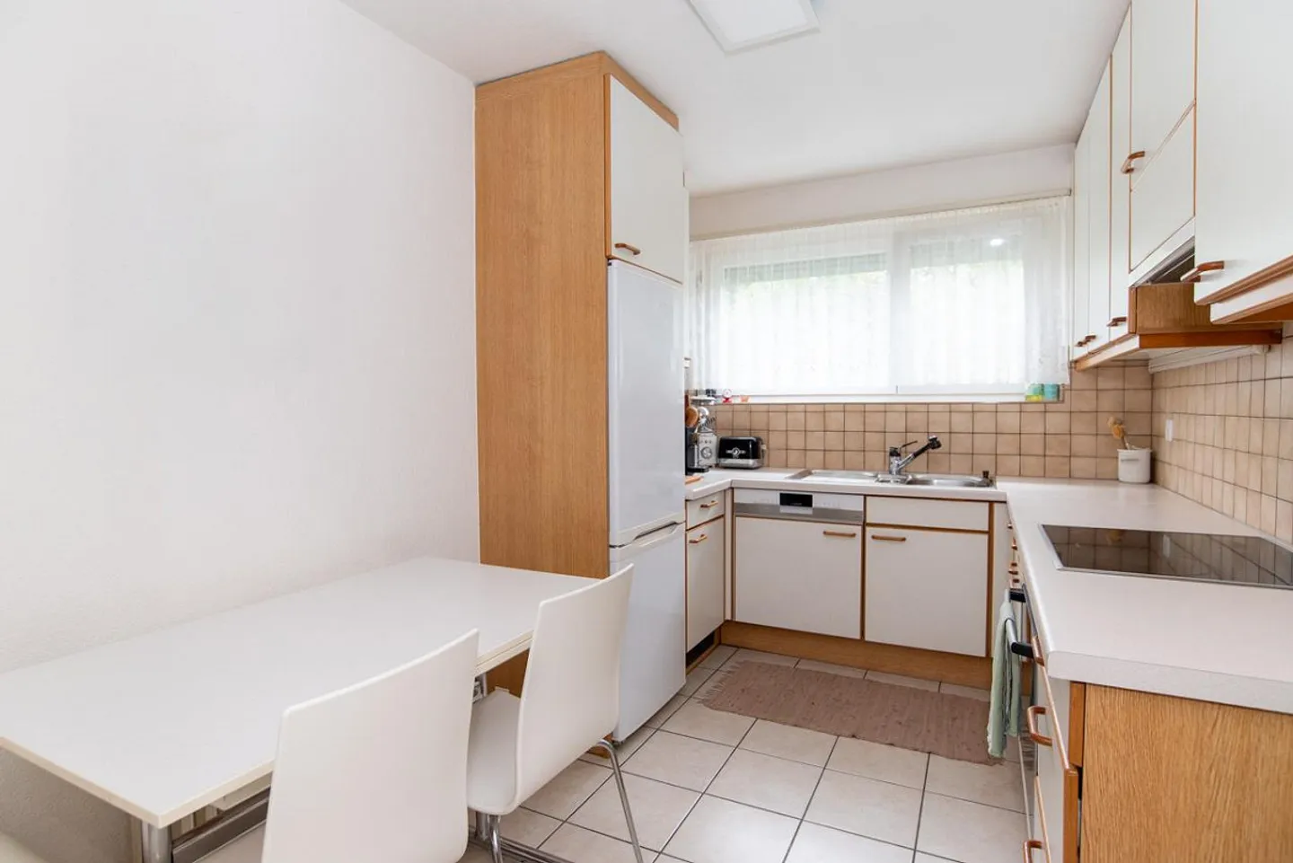 Detached living - central, sunny, tax-friendly! - Photo 6 of 12