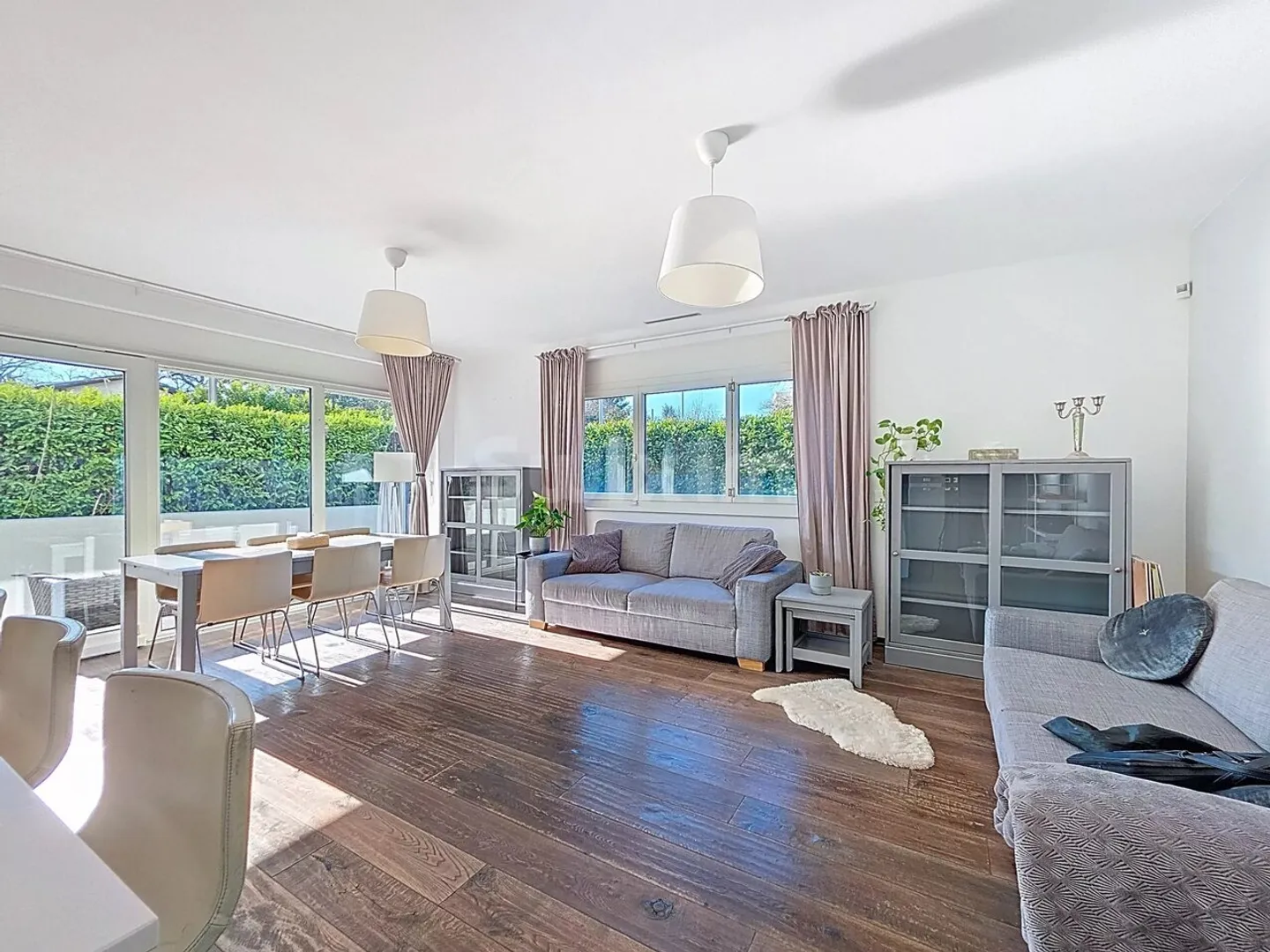 Charming Apartment in Geneva - Photo 2 of 13