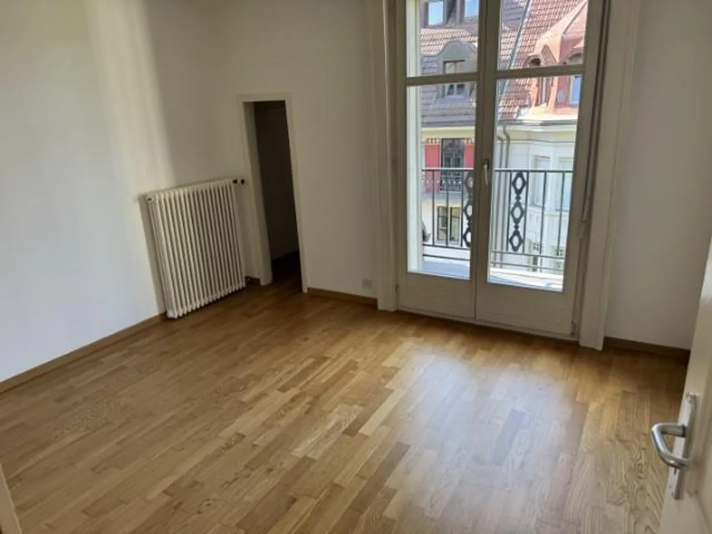 Prime location in the heart of Lucerne's Neustadt - Photo 4 of 8