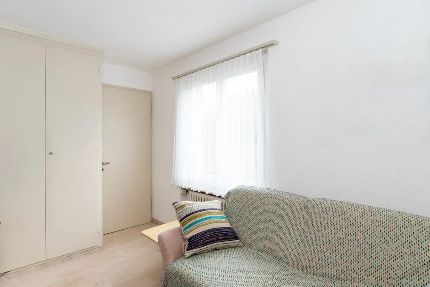 Detached living - central, sunny, tax-friendly! - Photo 8 of 12