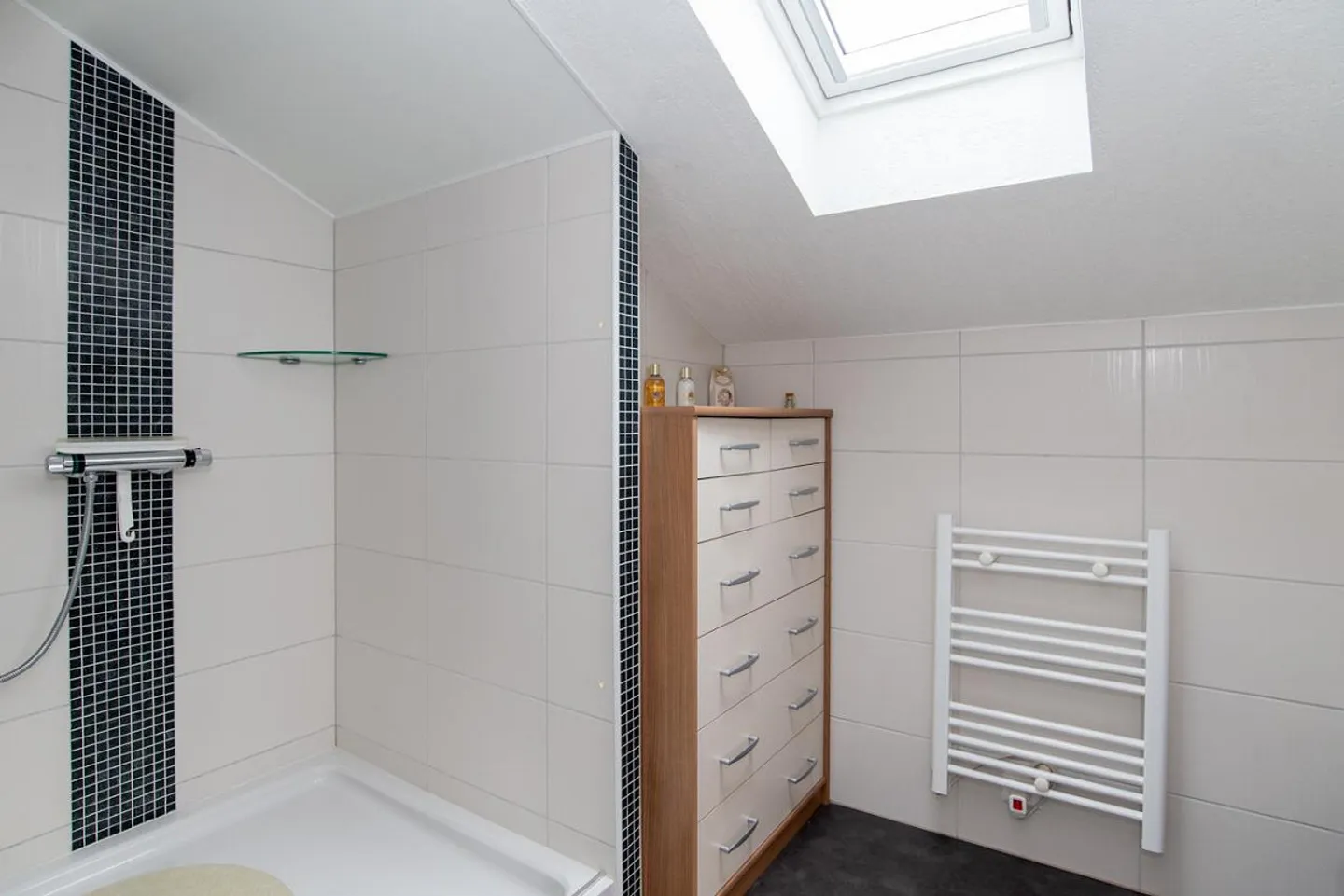 Detached living - central, sunny, tax-friendly! - Photo 12 of 12