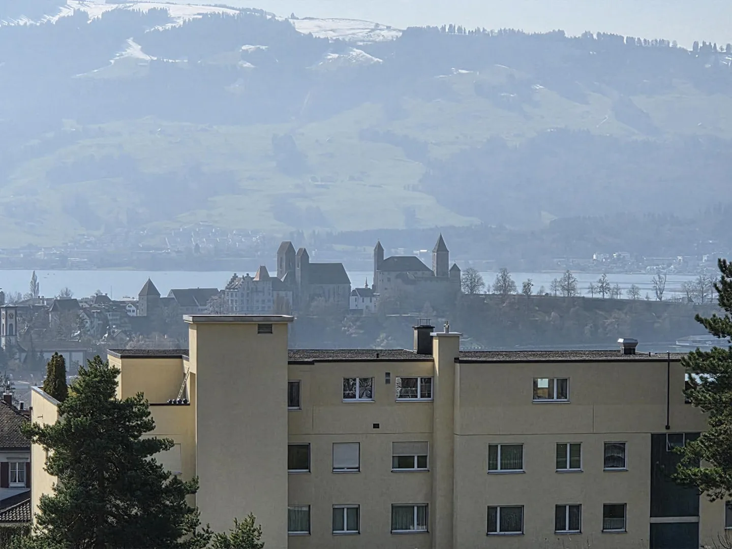 Condominium lumineux dans le quartier de Frohberg - Photo 2 sur 10