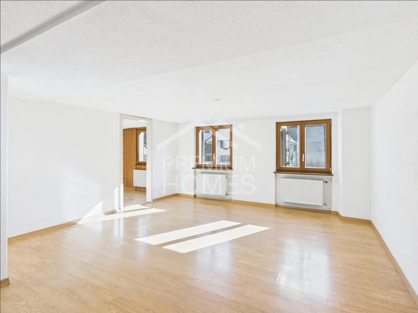 Multi-family house in a central location - Photo 8 of 12