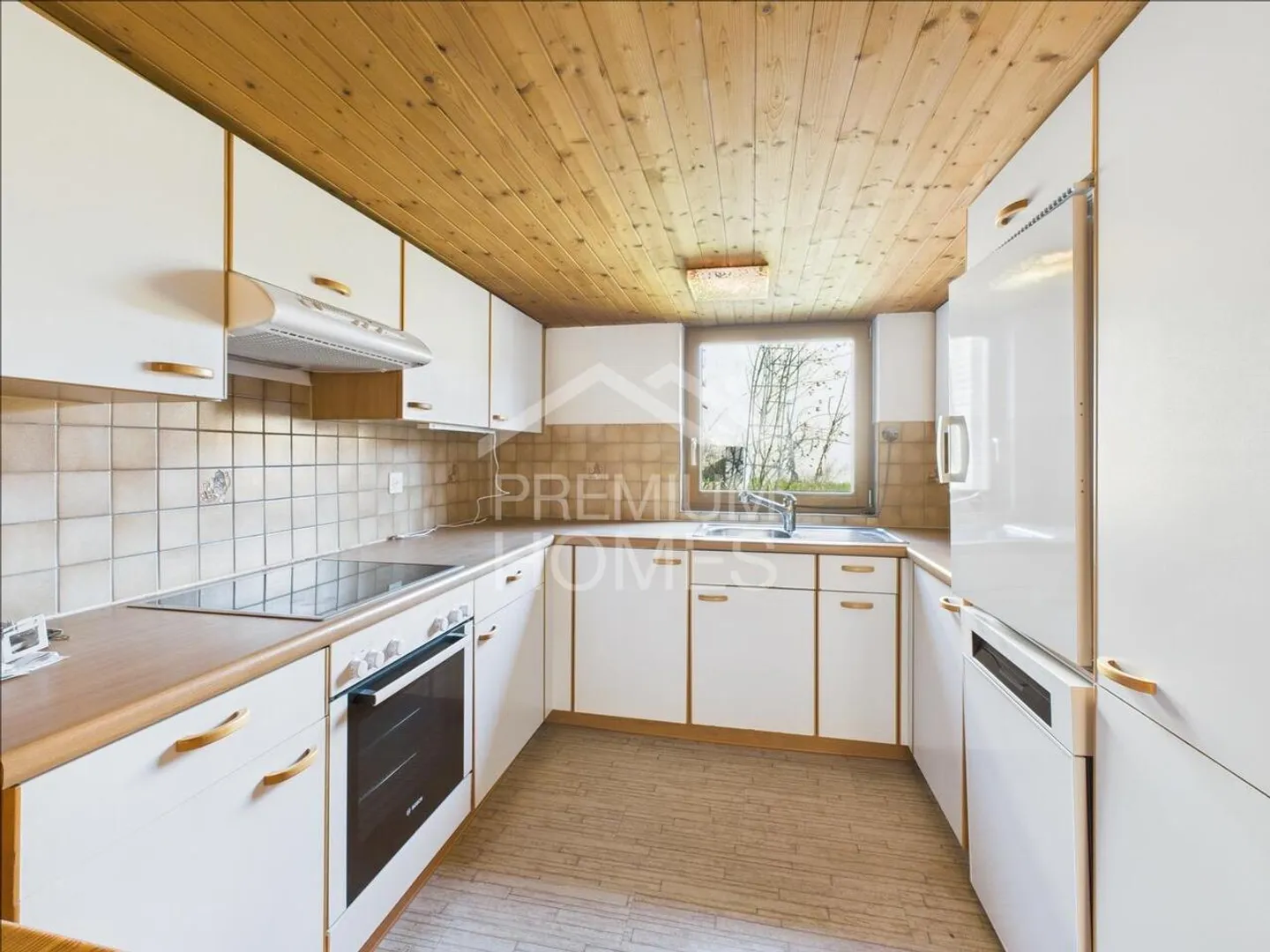 Multi-family house in a central location - Photo 11 of 12