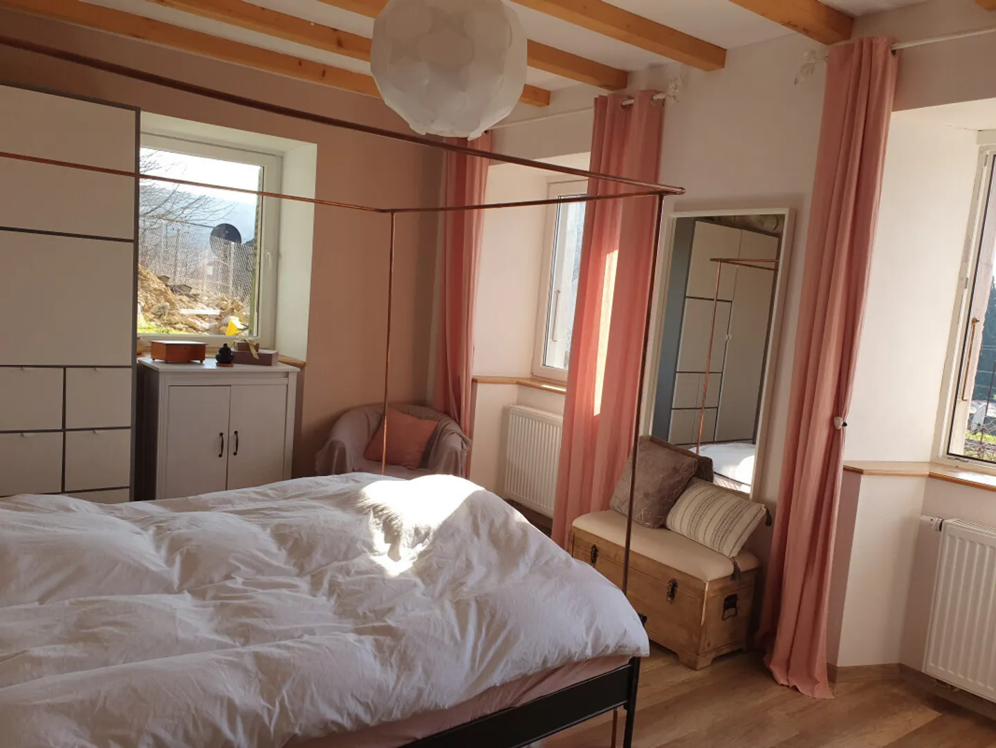 Eco-friendly family home where life is good - Photo 3 of 6