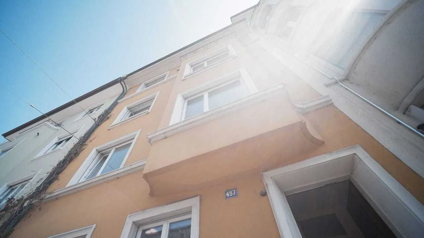 Exclusive 3-room apartment with balcony in Basel - Photo 10 of 13