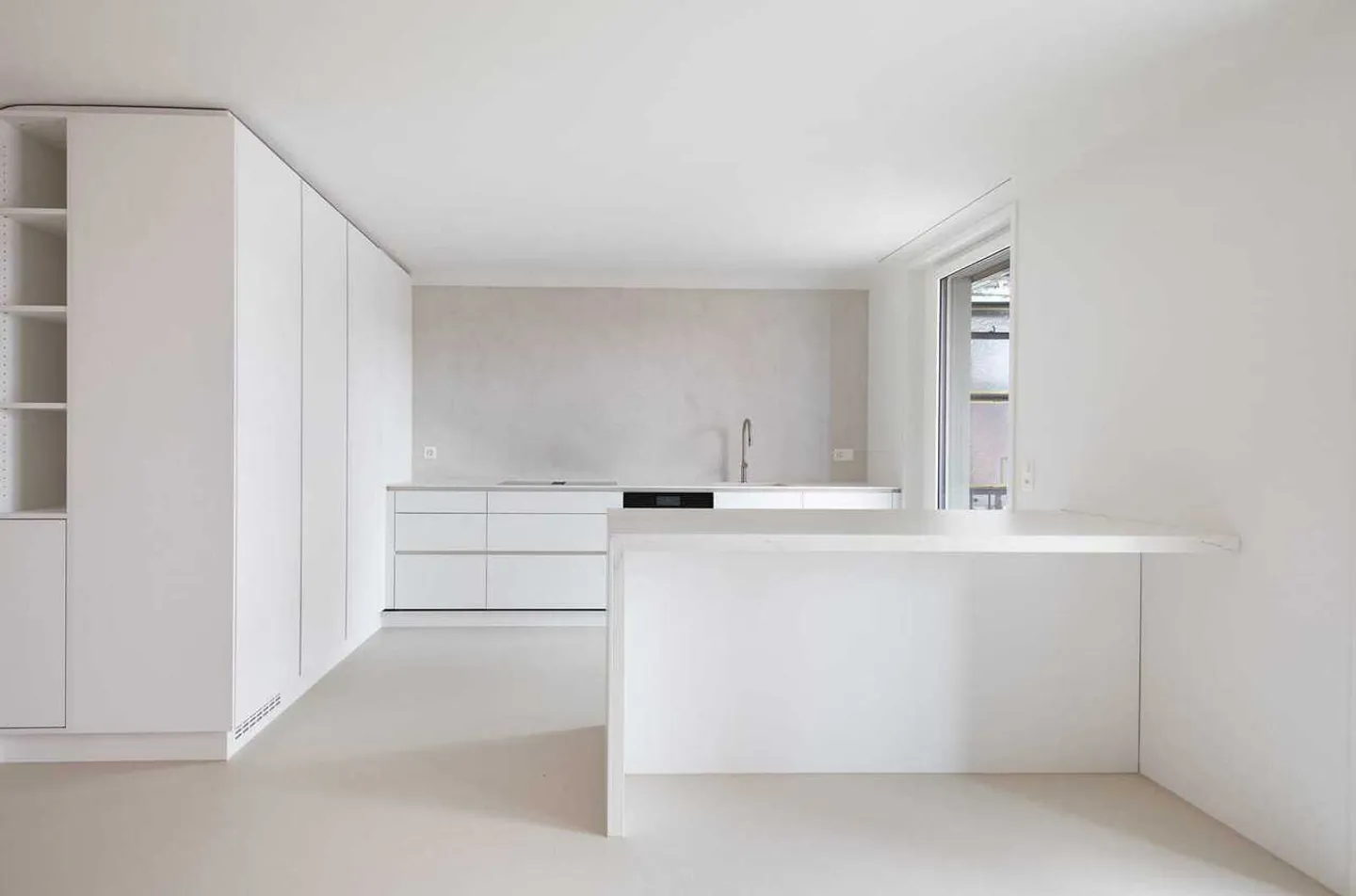 Exclusive 3-room apartment with balcony in Basel - Photo 12 of 13