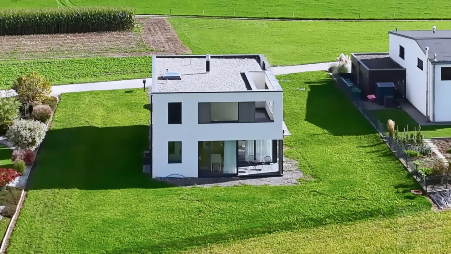 Moderne Villa mit separatem Studio und Panoramablick - Foto 16 von 17
