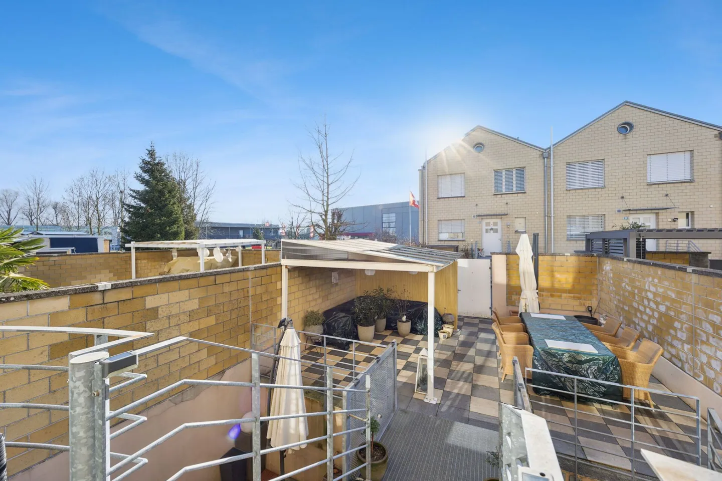 Maison de ville dans un emplacement calme et central - Photo 5 sur 14