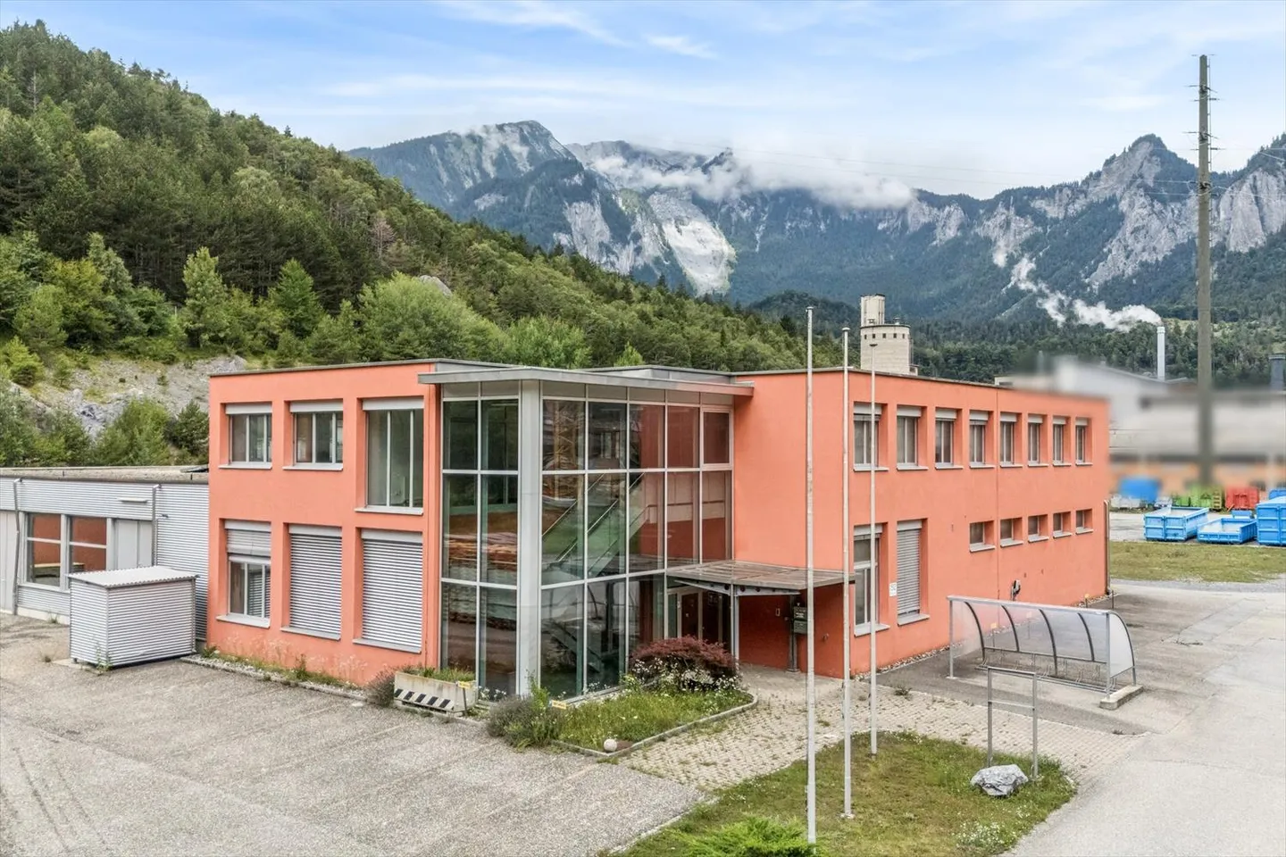Industrie trifft Innovation – Büro- und Gewerbeflächen auf renommiertem Areal - Foto 1 von 12
