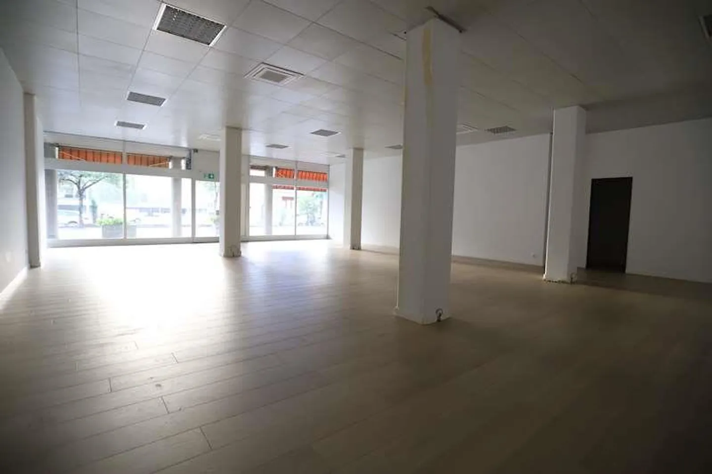 EIN GESCHÄFT FÜR IHR UNTERNEHMEN - Foto 1 von 5