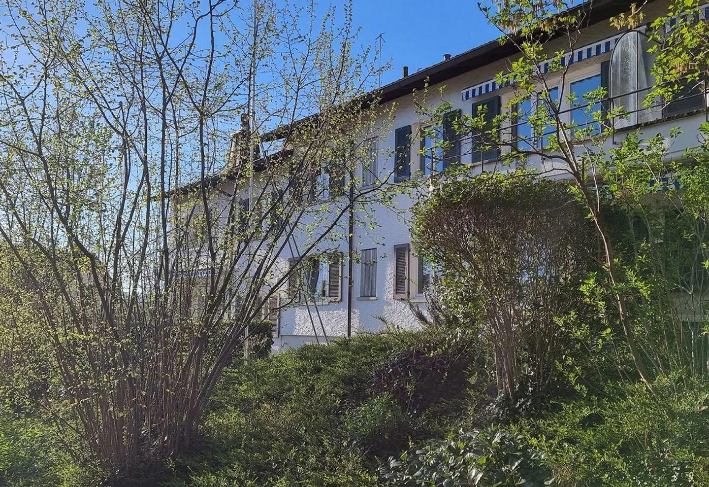 Appartement spacieux de 5,5 pièces avec vue sur le lac à Erlenbach ZH (limité... - Photo 1 sur 7