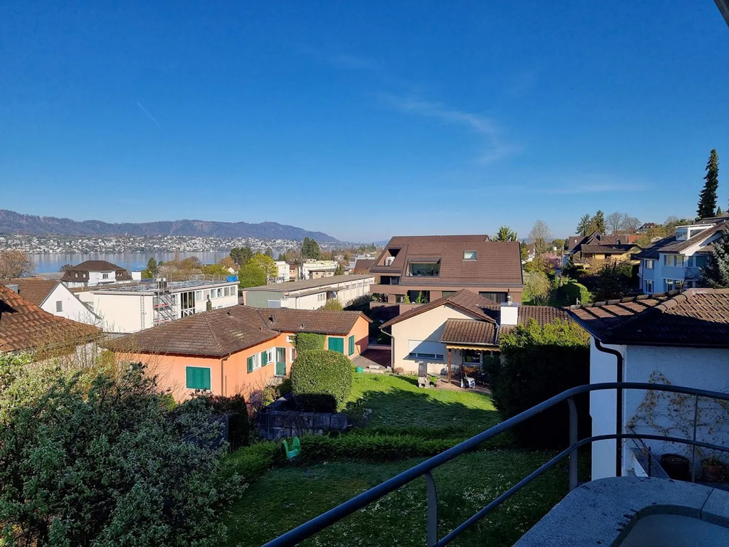 Appartement spacieux de 5,5 pièces avec vue sur le lac à Erlenbach ZH (limité... - Photo 6 sur 7