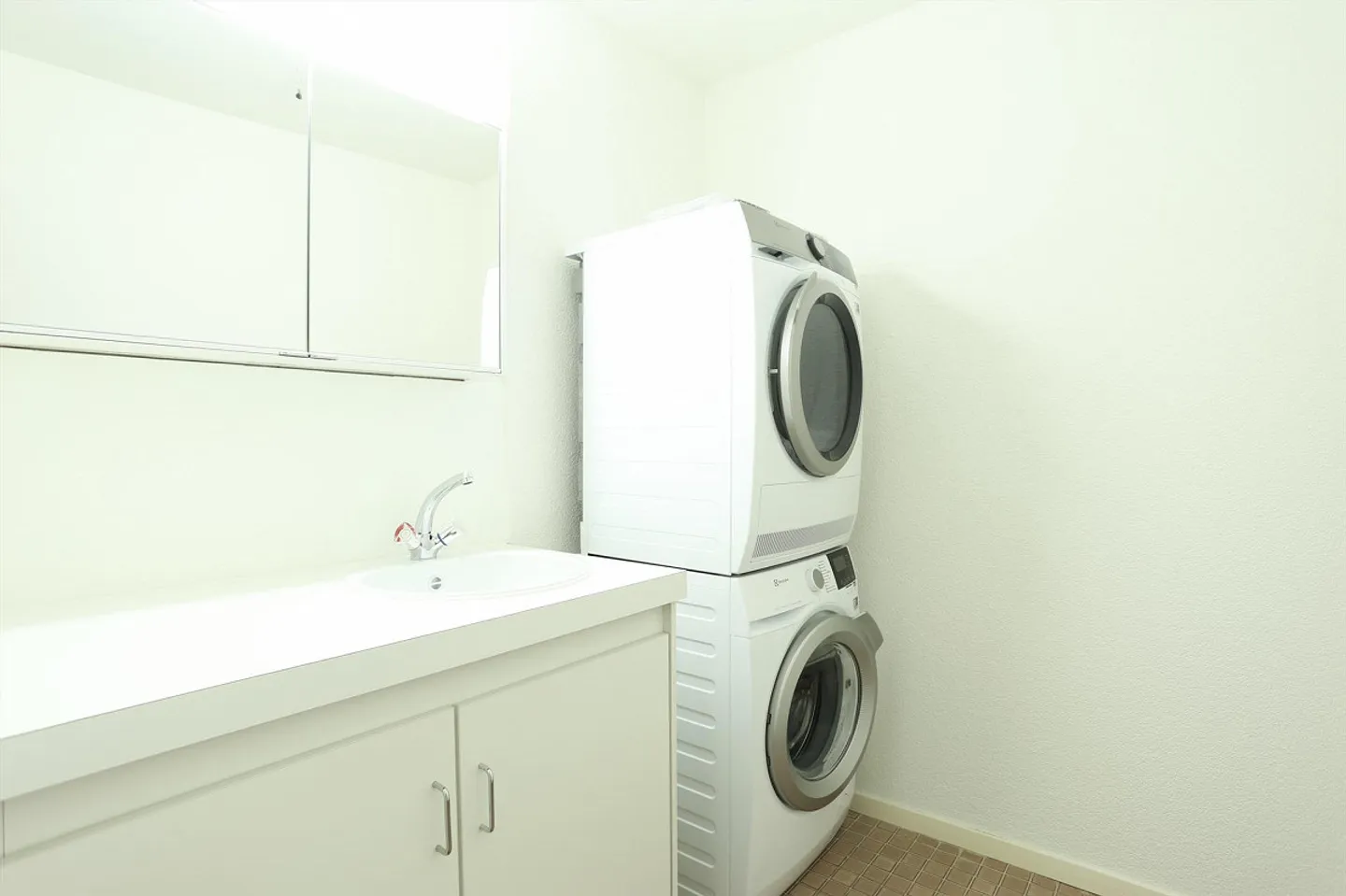 Appartamento duplex di 4 stanze nel quartiere Gotthelf - Foto 8 di 9