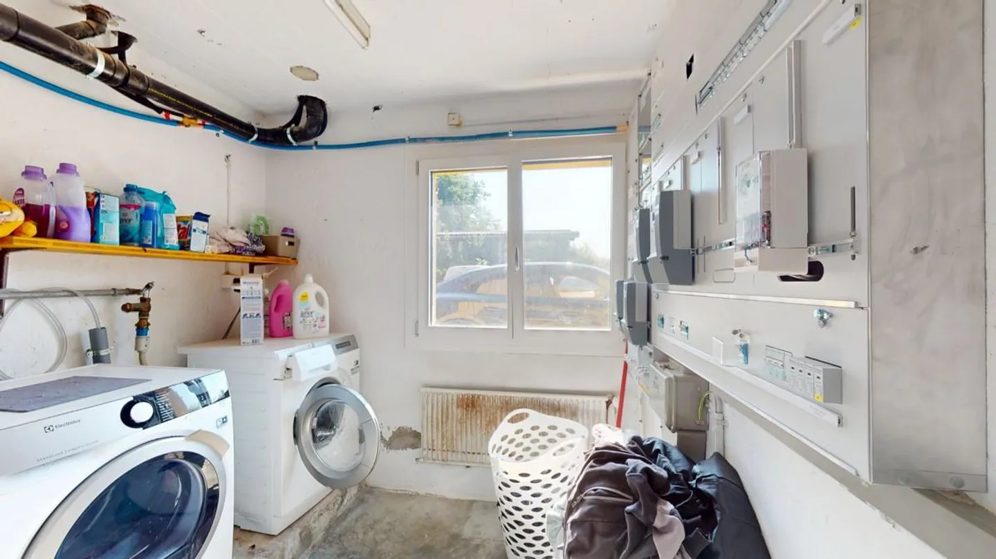 Geräumiges Zweifamilienhaus - Foto 7 von 14