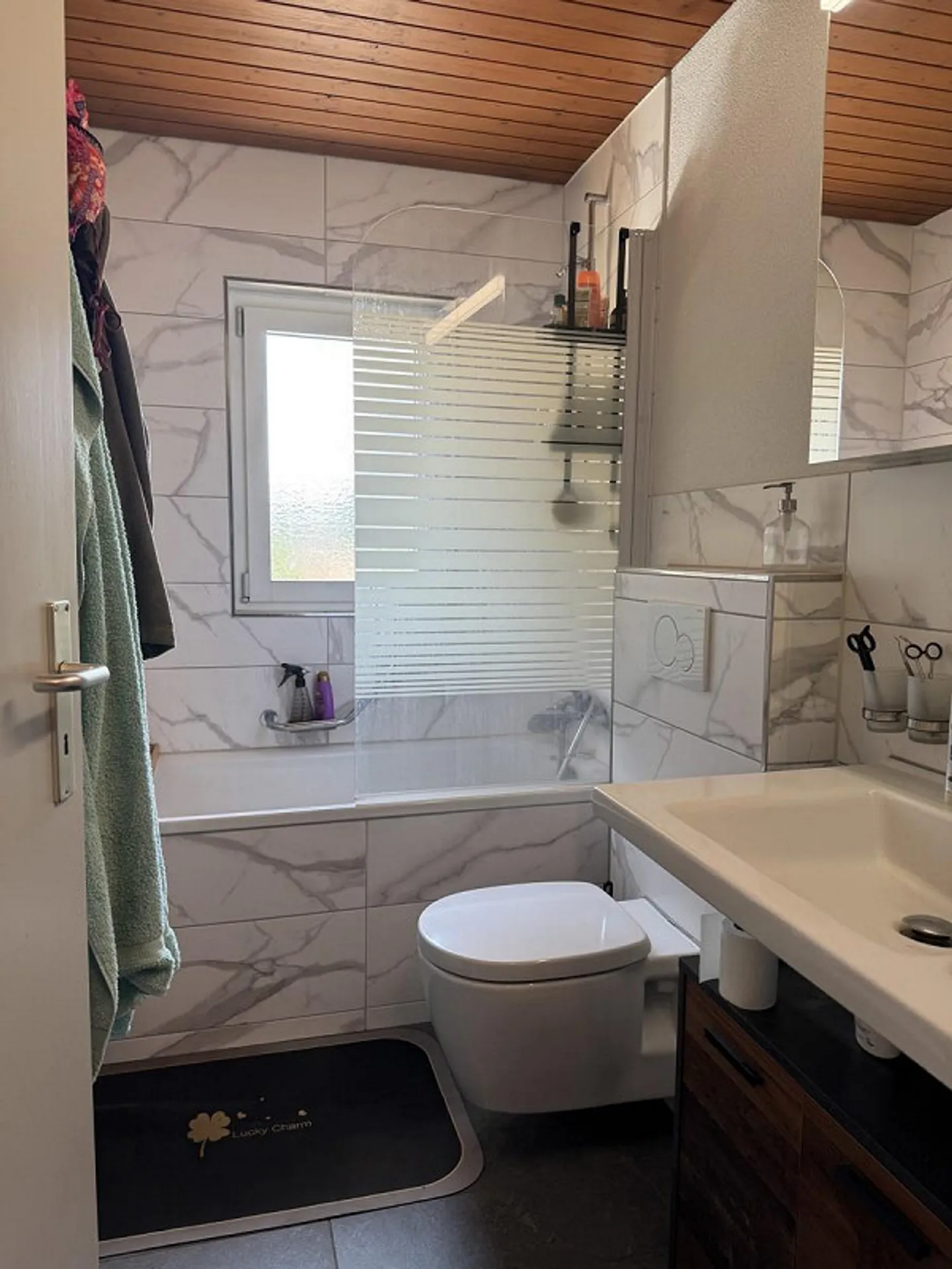 Geräumiges Zweifamilienhaus - Foto 12 von 14