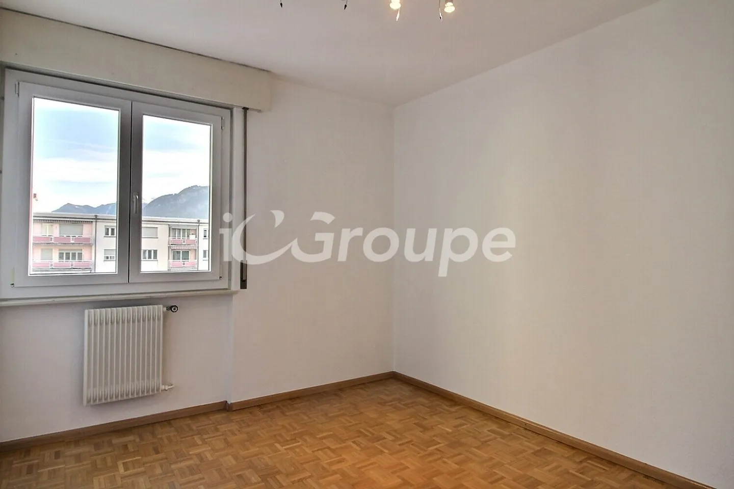 Beautiful apartment for rent a few steps from downtown Sion. - Photo 7 of 9