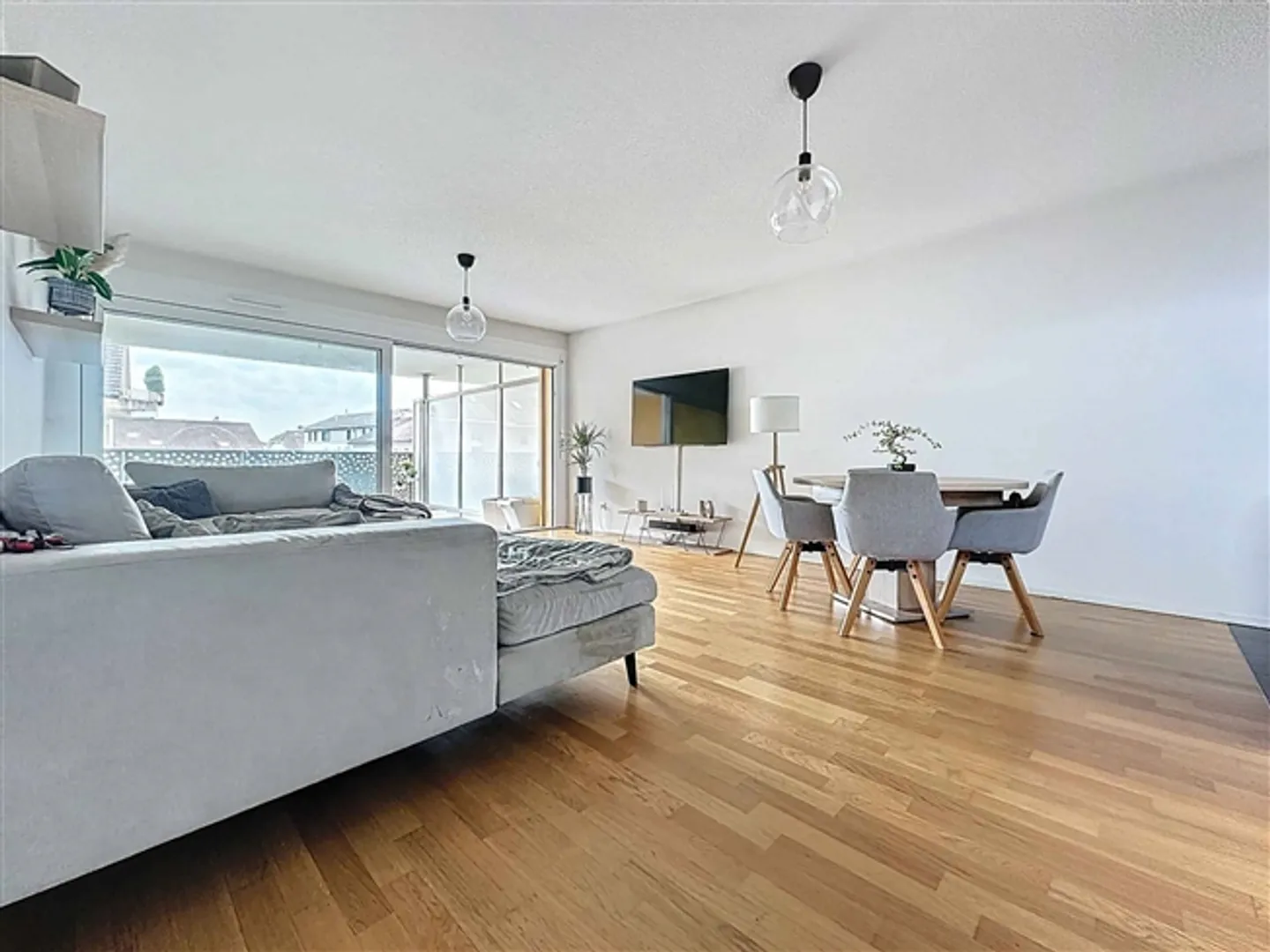 «4.5 Zimmerwohnung im 1. OG mit Balkon» - Foto 1 von 13