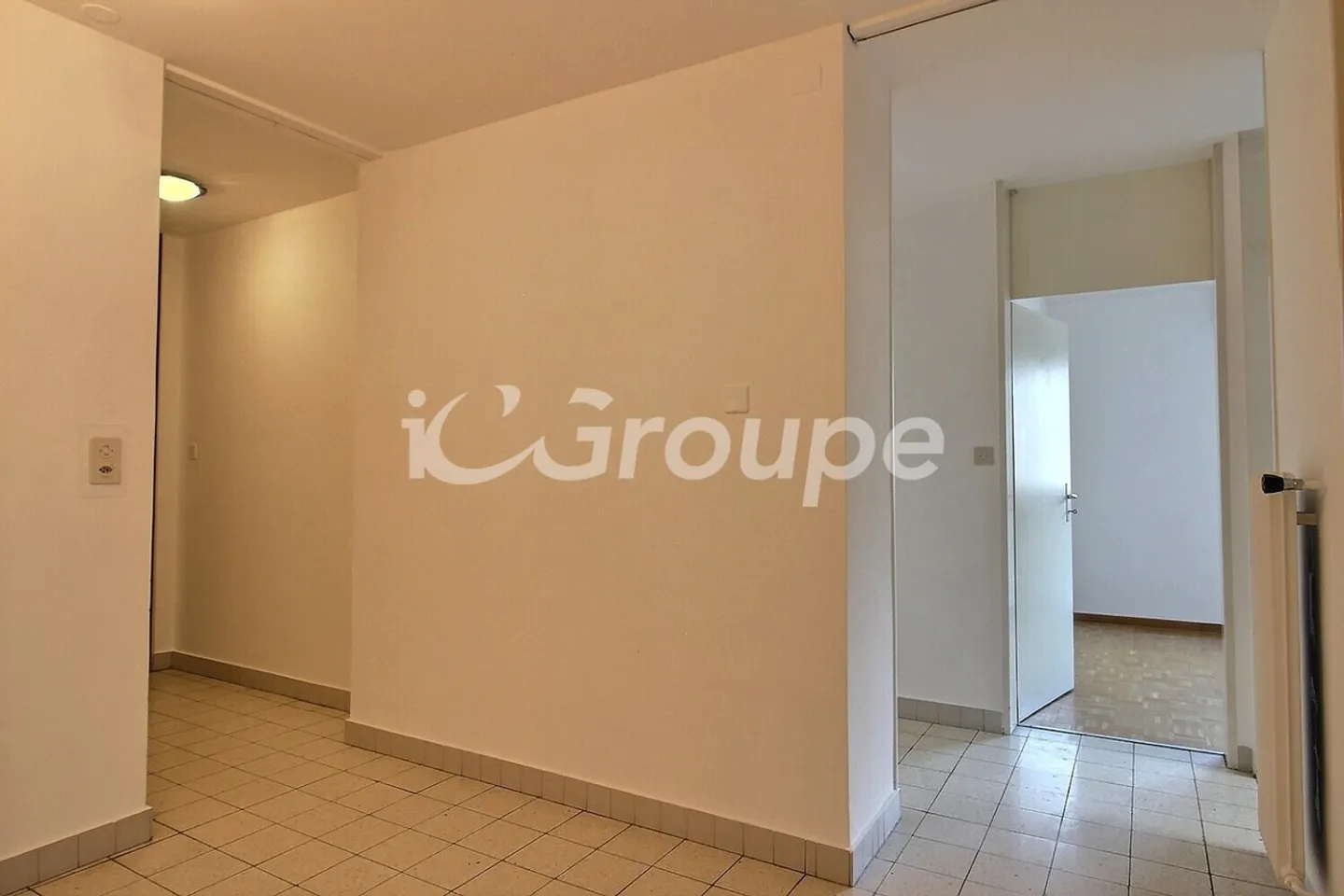 Beautiful apartment for rent a few steps from downtown Sion. - Photo 8 of 9