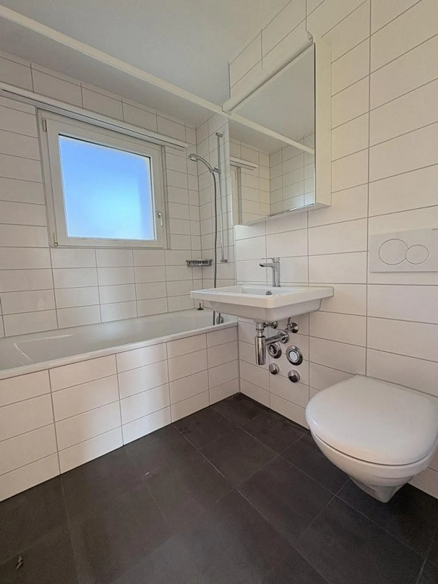 Charming 2.0-room apartment with garden seating area in Roggwil - Photo 6 of 7