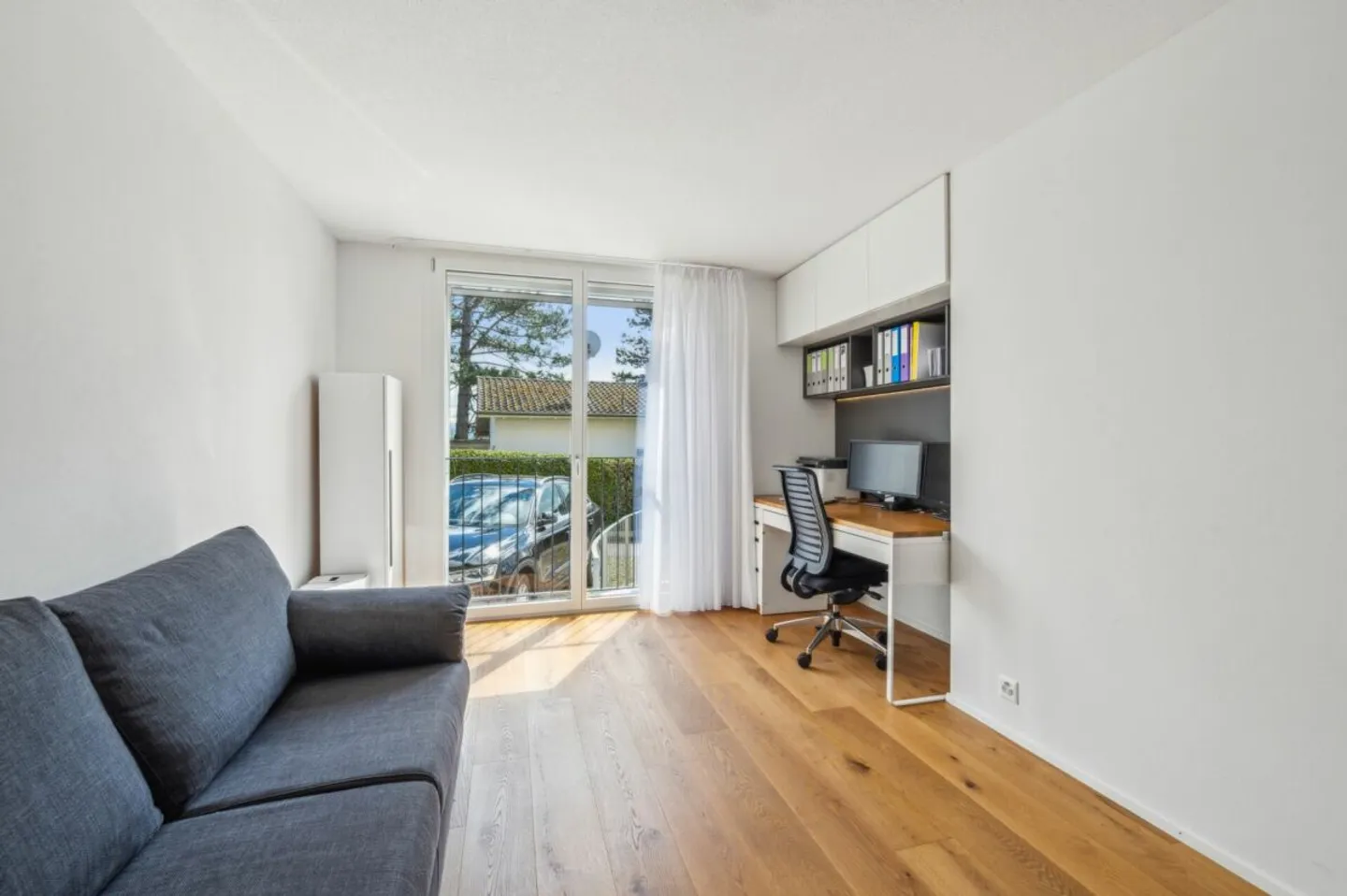 Exklusive 5.5-Zimmer-Gartenwohnung an ruhiger Lage - Foto 8 von 13