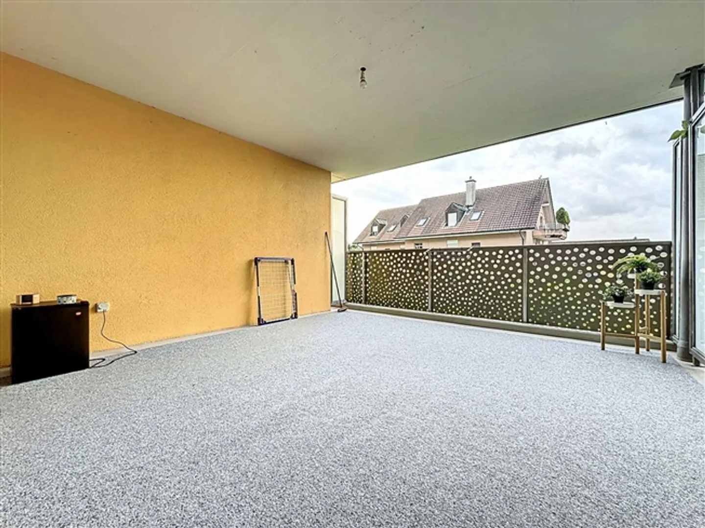 «4.5 Zimmerwohnung im 1. OG mit Balkon» - Foto 4 von 13