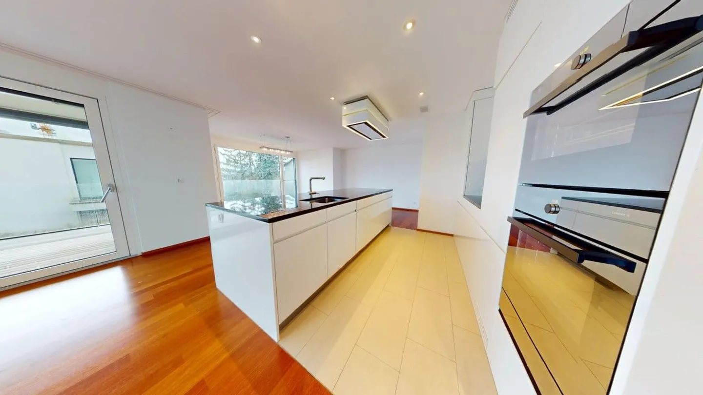 Appartement exclusif de 4,5 pièces dans un emplacement privilégié à Zurich Höngg - Photo 3 sur 15