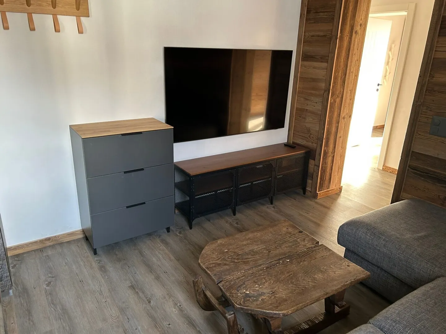 Möblierte 3,5-Zimmer-Wohnung mit Balkonen - 90m2 - Foto 2 von 9