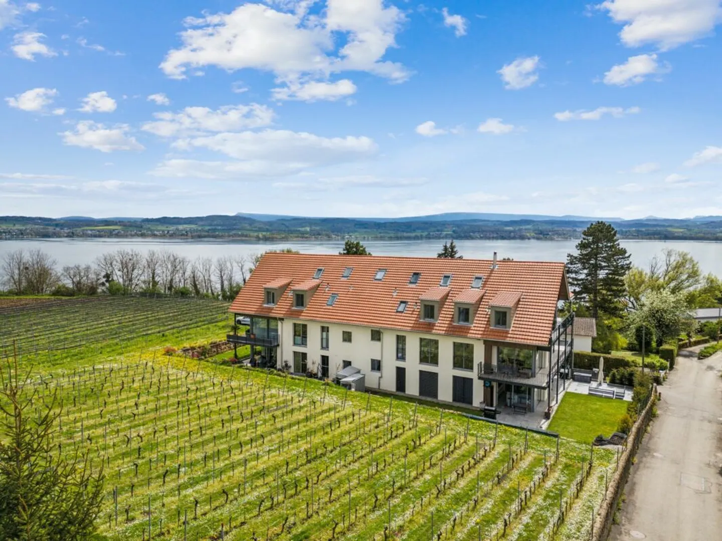 Exklusive 5.5-Zimmer-Gartenwohnung an ruhiger Lage - Foto 12 von 13