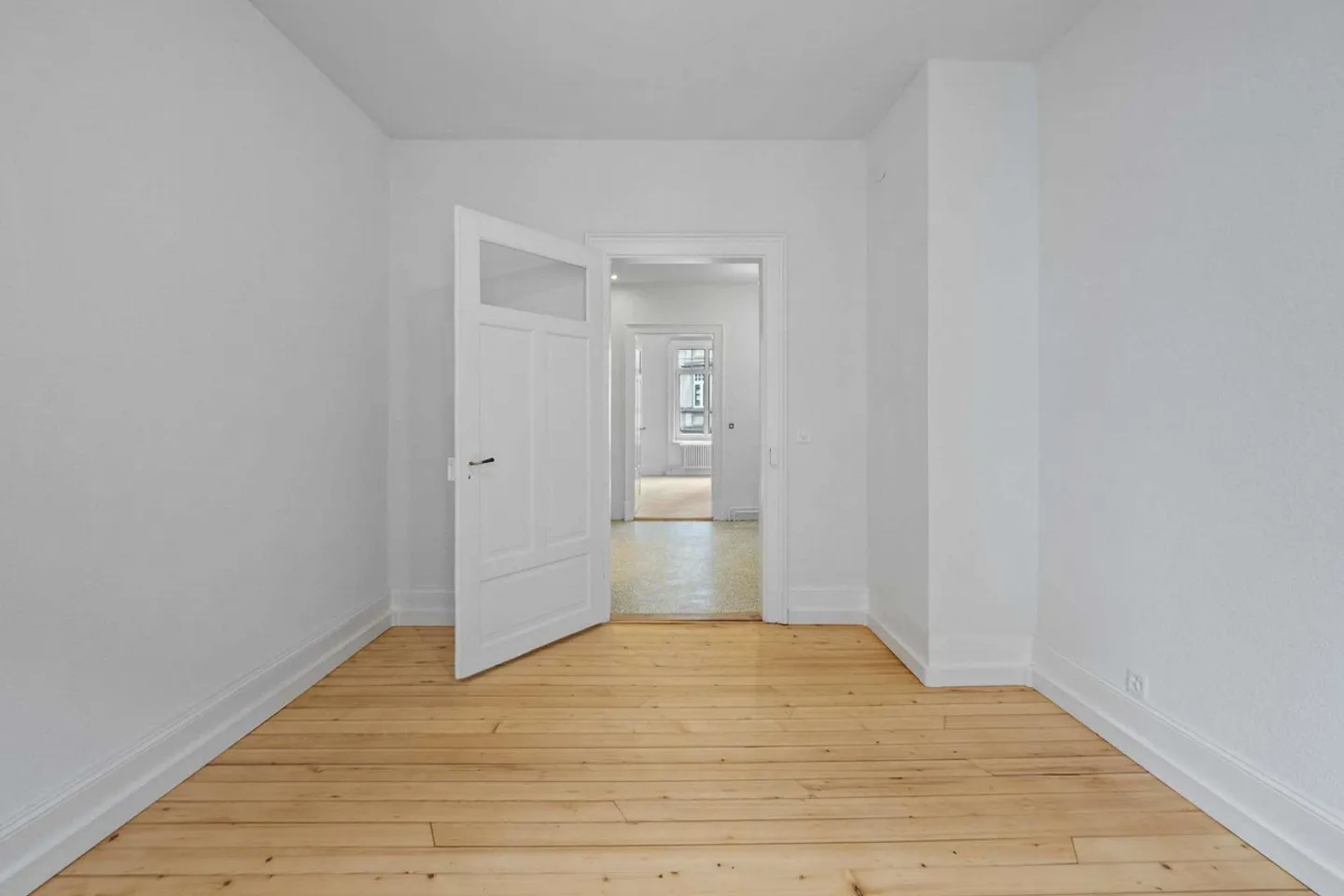 Charmant appartement de 3,5 pièces, fraîchement rénové et prêt à emménager - Photo 11 sur 14