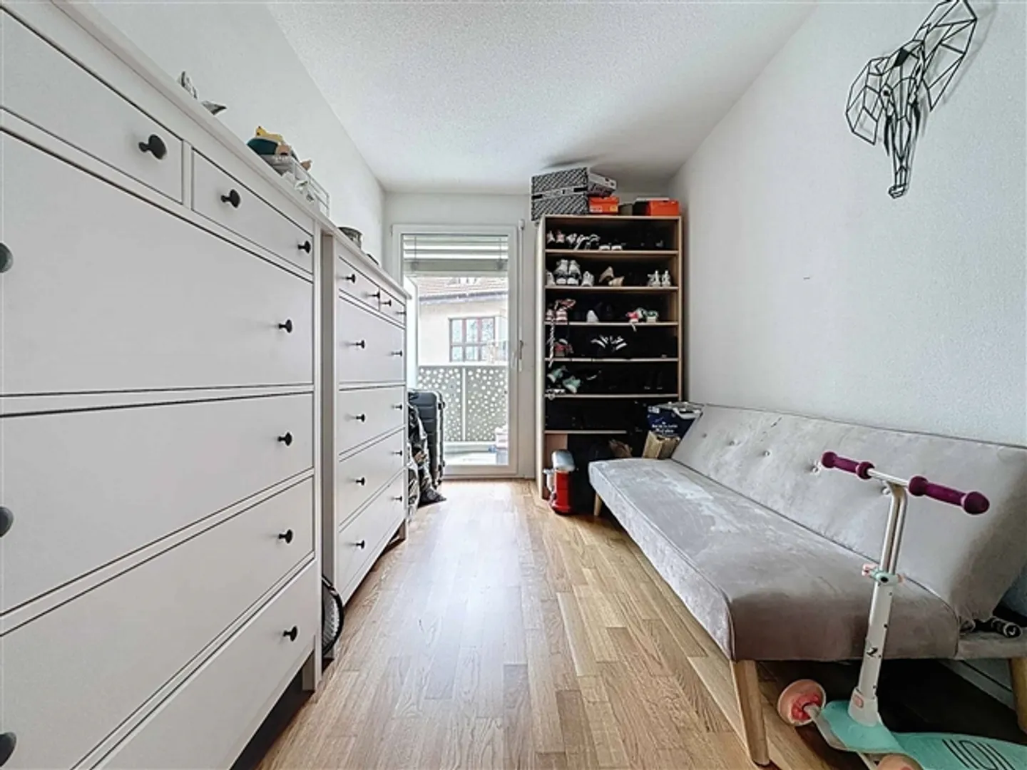 «4.5 Zimmerwohnung im 1. OG mit Balkon» - Foto 8 von 13