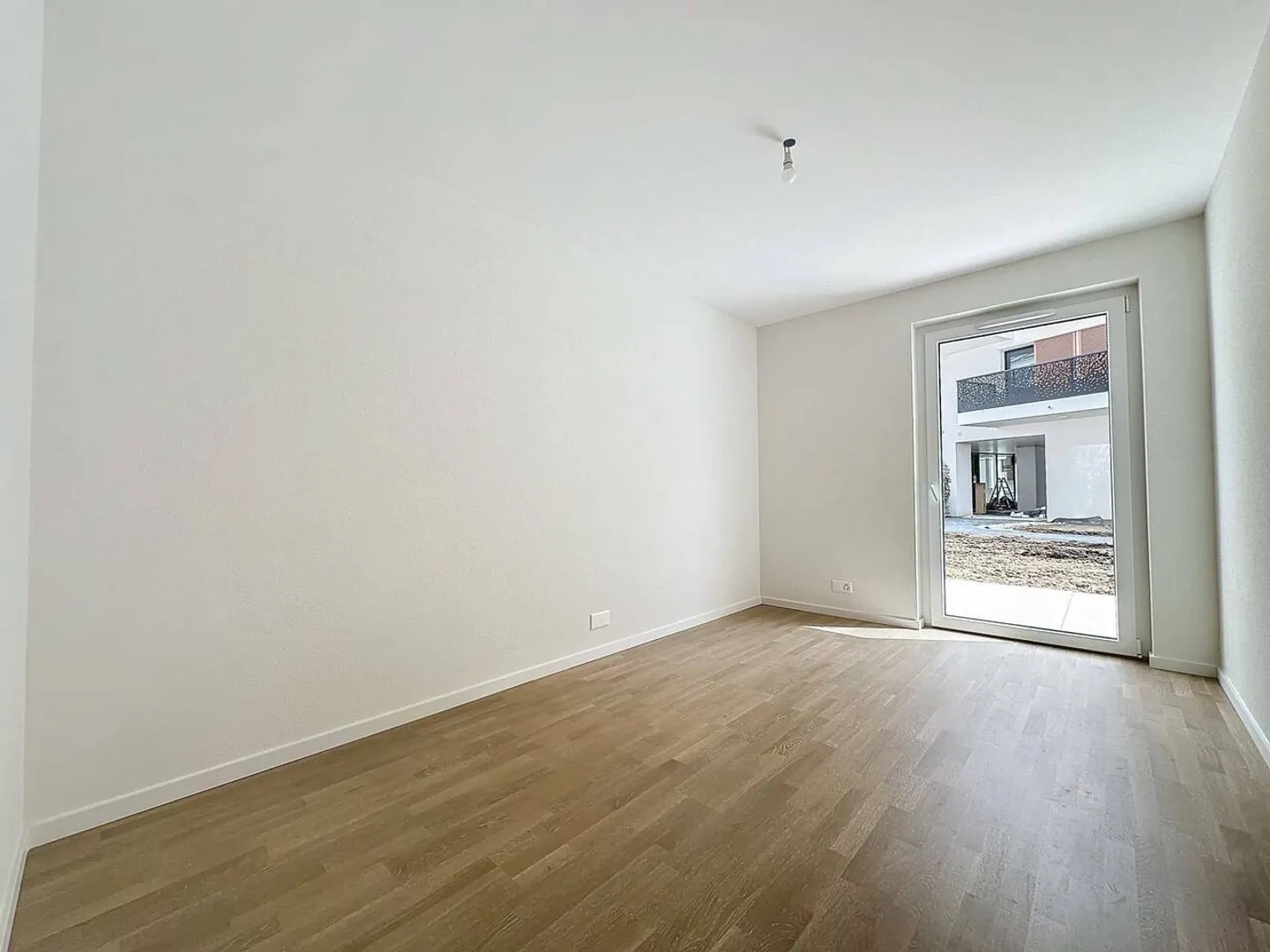 Neues 3,5-Zimmer-Apartment mit Terrasse und Garten - Foto 4 von 11