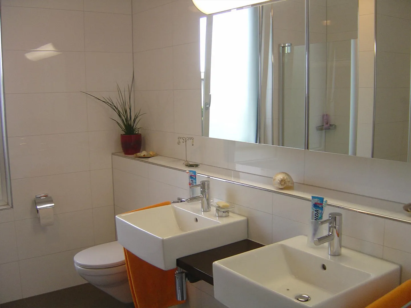 Sonnige Wohnung im Zentrum von Andwil - Foto 2 di 8