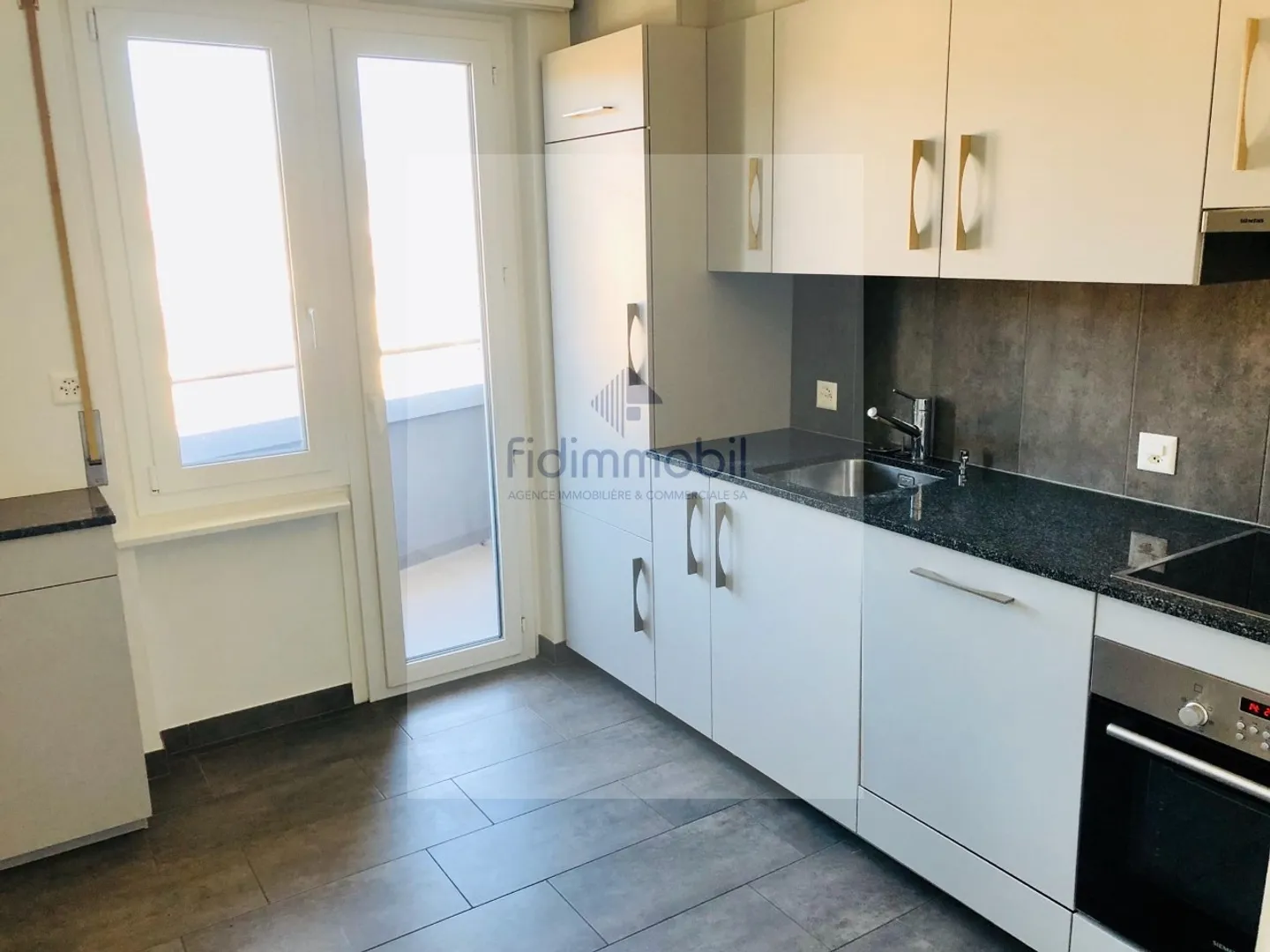 Le Corbusier 14, Le Locle, appartamento ristrutturato di 3 locali in zona tranquilla - Foto 1 di 6