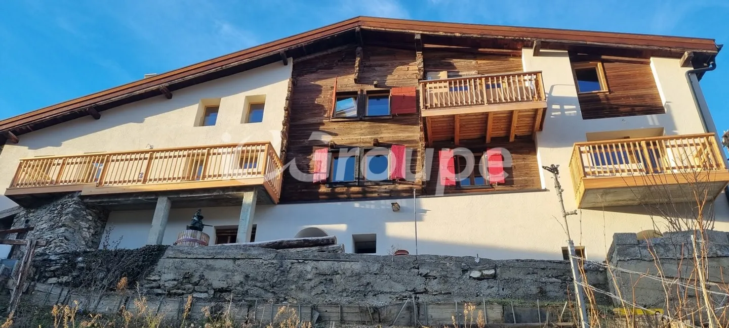 An Exalted Apartment for Rent in Corin-de-la-Crête. - Photo 1 of 8