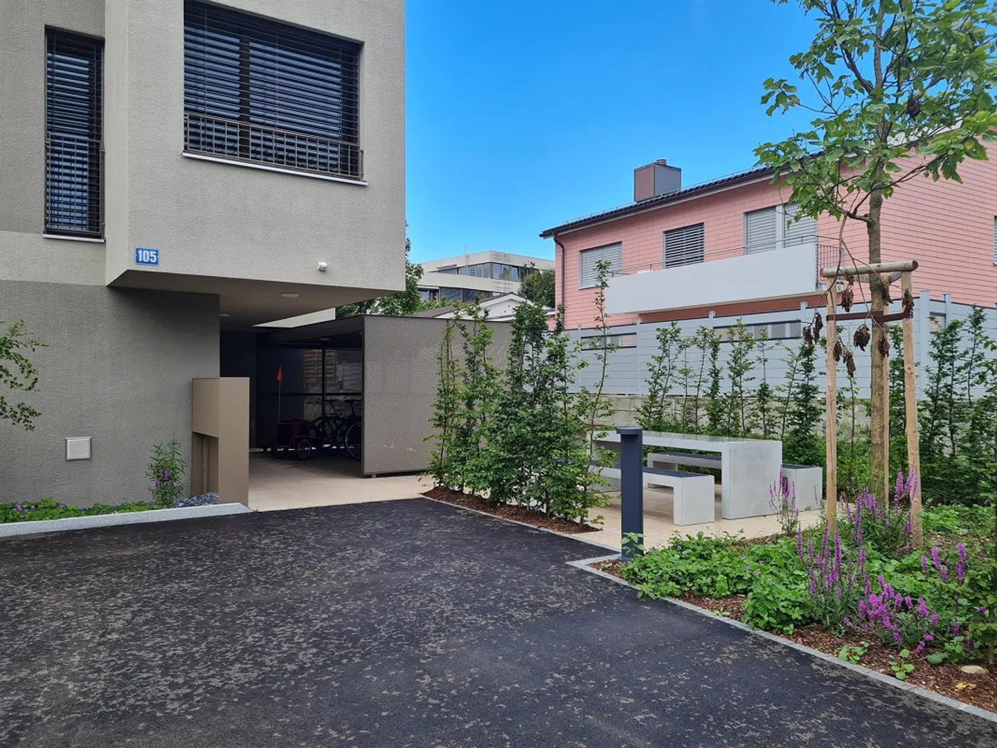 VIVERE MODERNO AI MARGINI DI SEEBACH - Foto 1 di 12