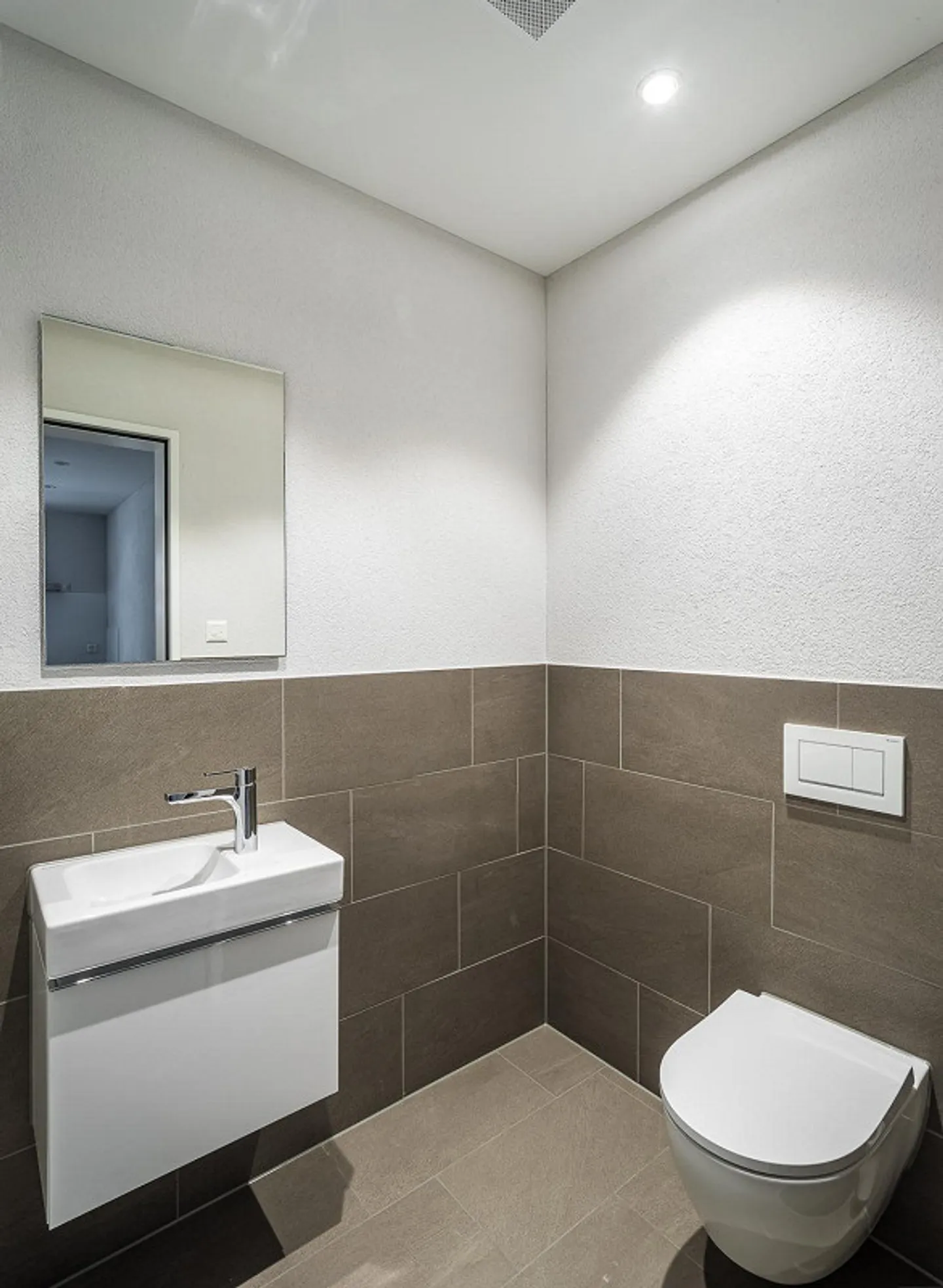 VIVERE MODERNO AI MARGINI DI SEEBACH - Foto 9 di 12