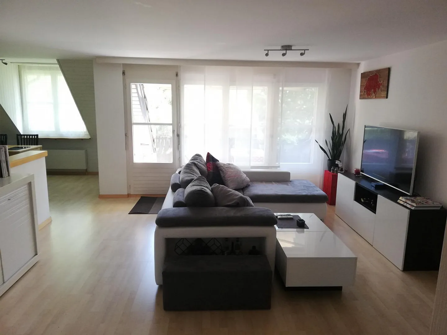 Great 2.5-room apartment on the 2nd floor with balcony - Photo 4 of 6