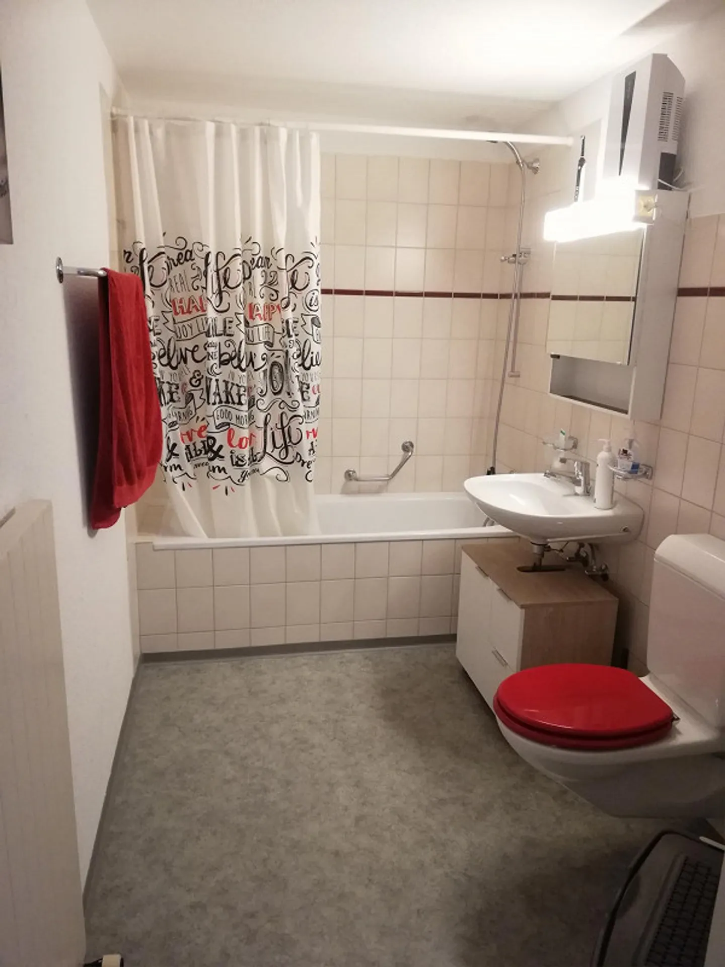 Great 2.5-room apartment on the 2nd floor with balcony - Photo 5 of 6