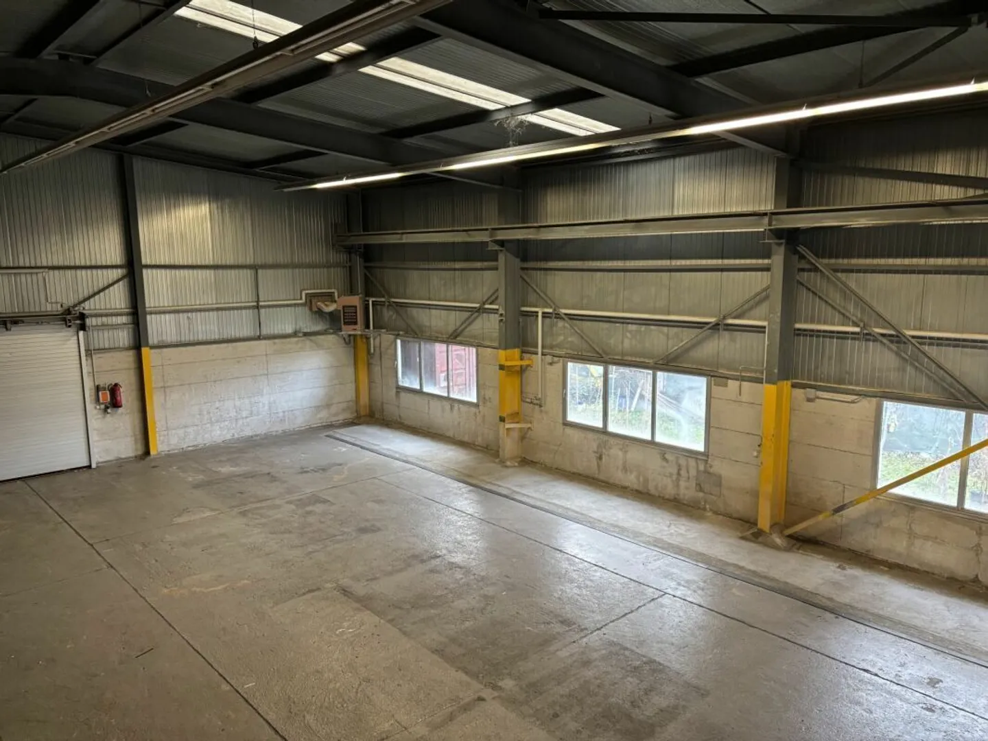 Sala modulare di 303 m² nelle immediate vicinanze dell'autostrada - Foto 3 di 5