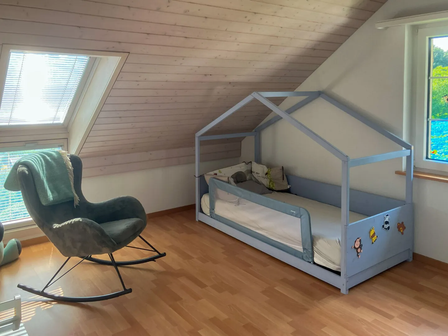 7.5-Zimmer-Einfamilienhaus mit Studio und einzigartiger Seesicht - Foto 12 von 17