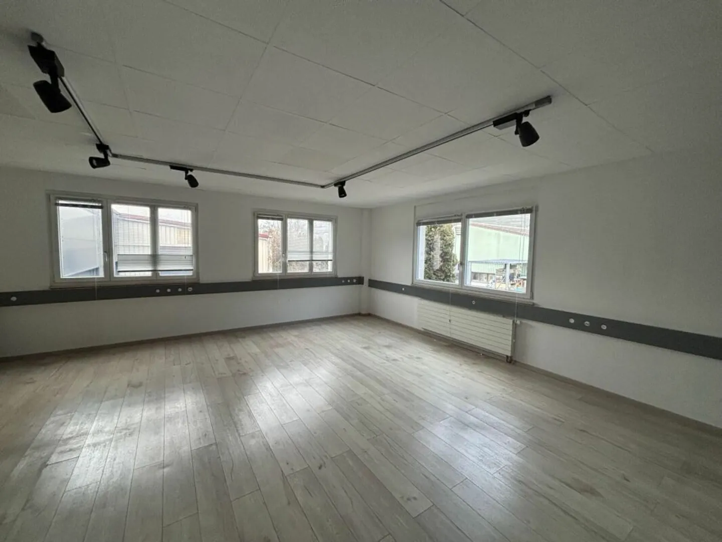 Sala modulare di 303 m² nelle immediate vicinanze dell'autostrada - Foto 5 di 5